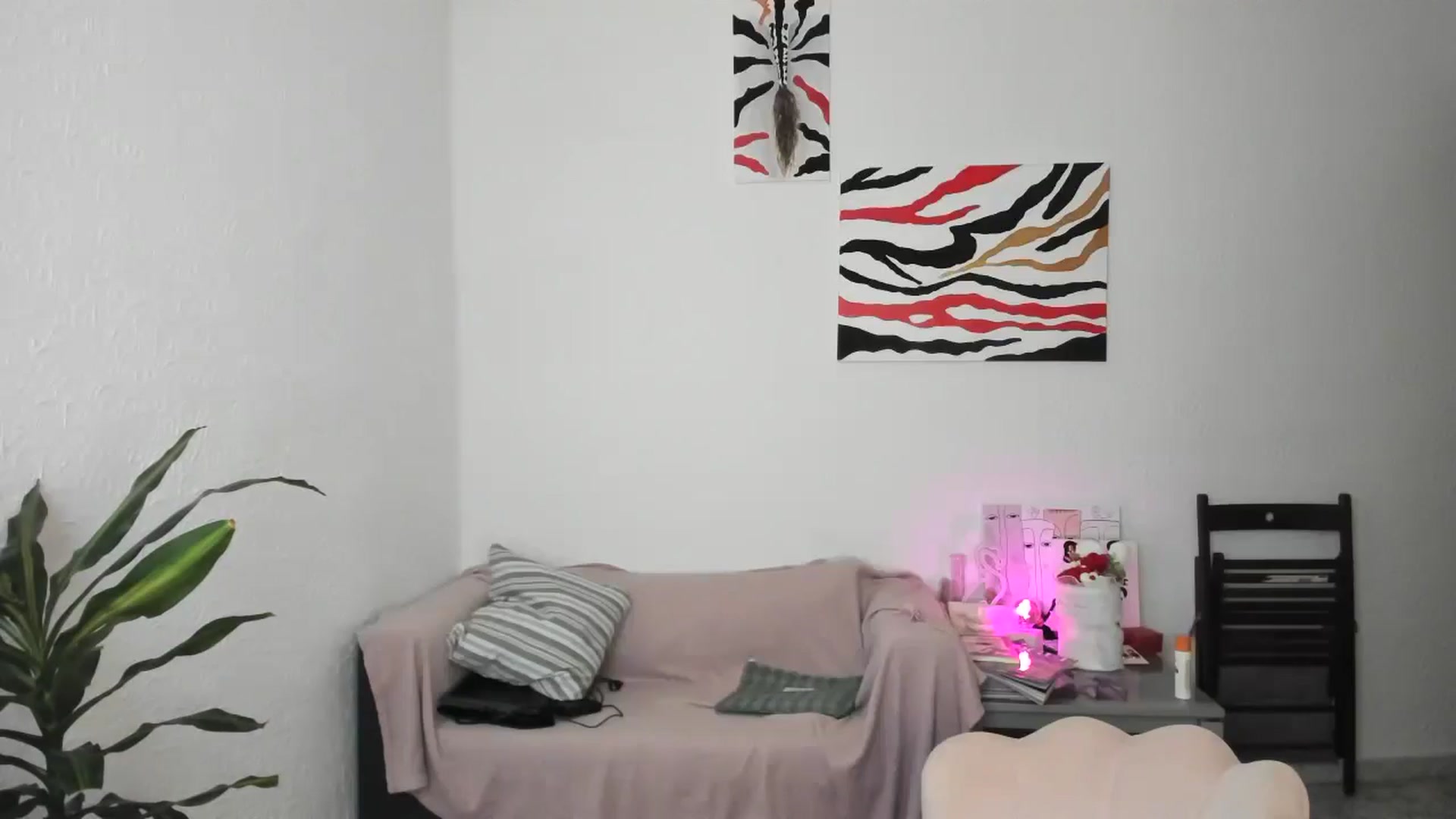 Gallery image thumbnail from AhahaGirl's myfreecams stream on, 01/14/2026, 15:09 image 17 of 20