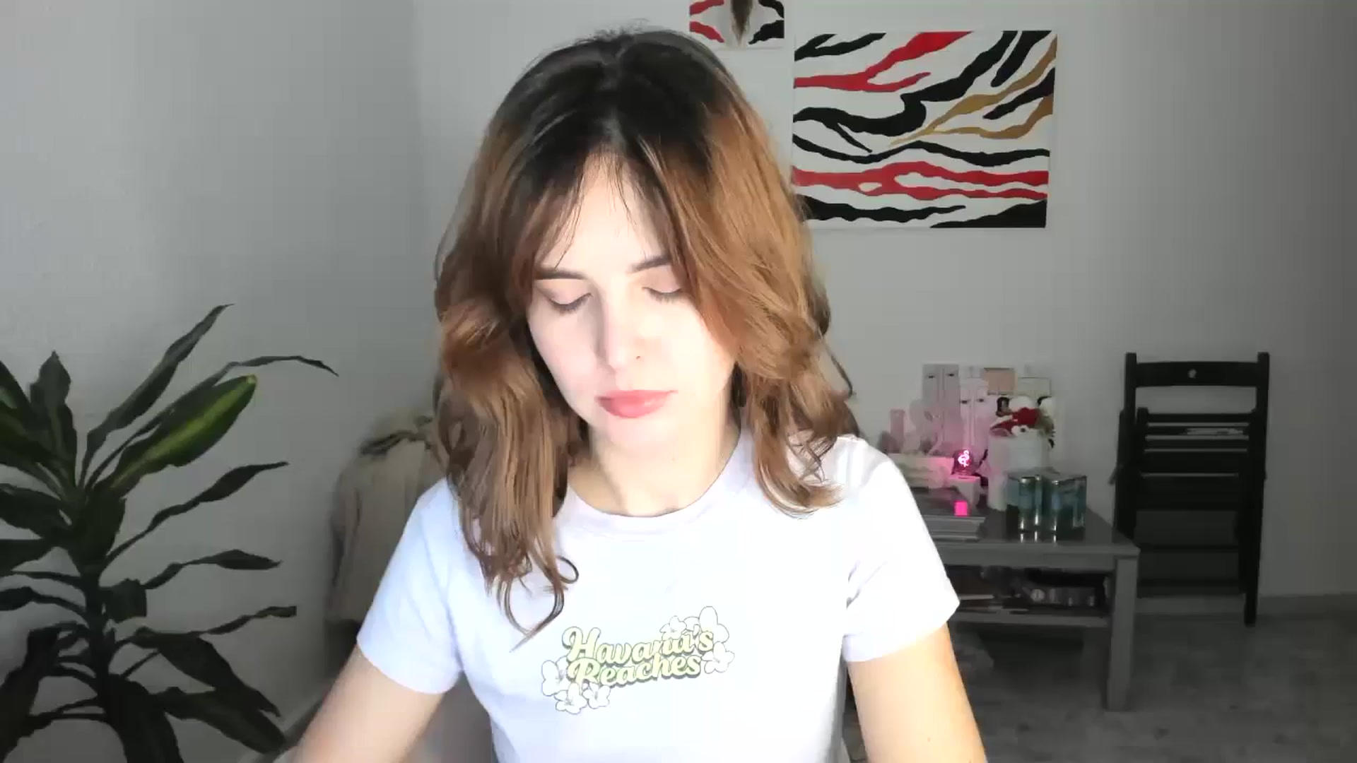 Gallery image thumbnail from AhahaGirl's myfreecams stream on, 01/17/2026, 17:00 image 5 of 20