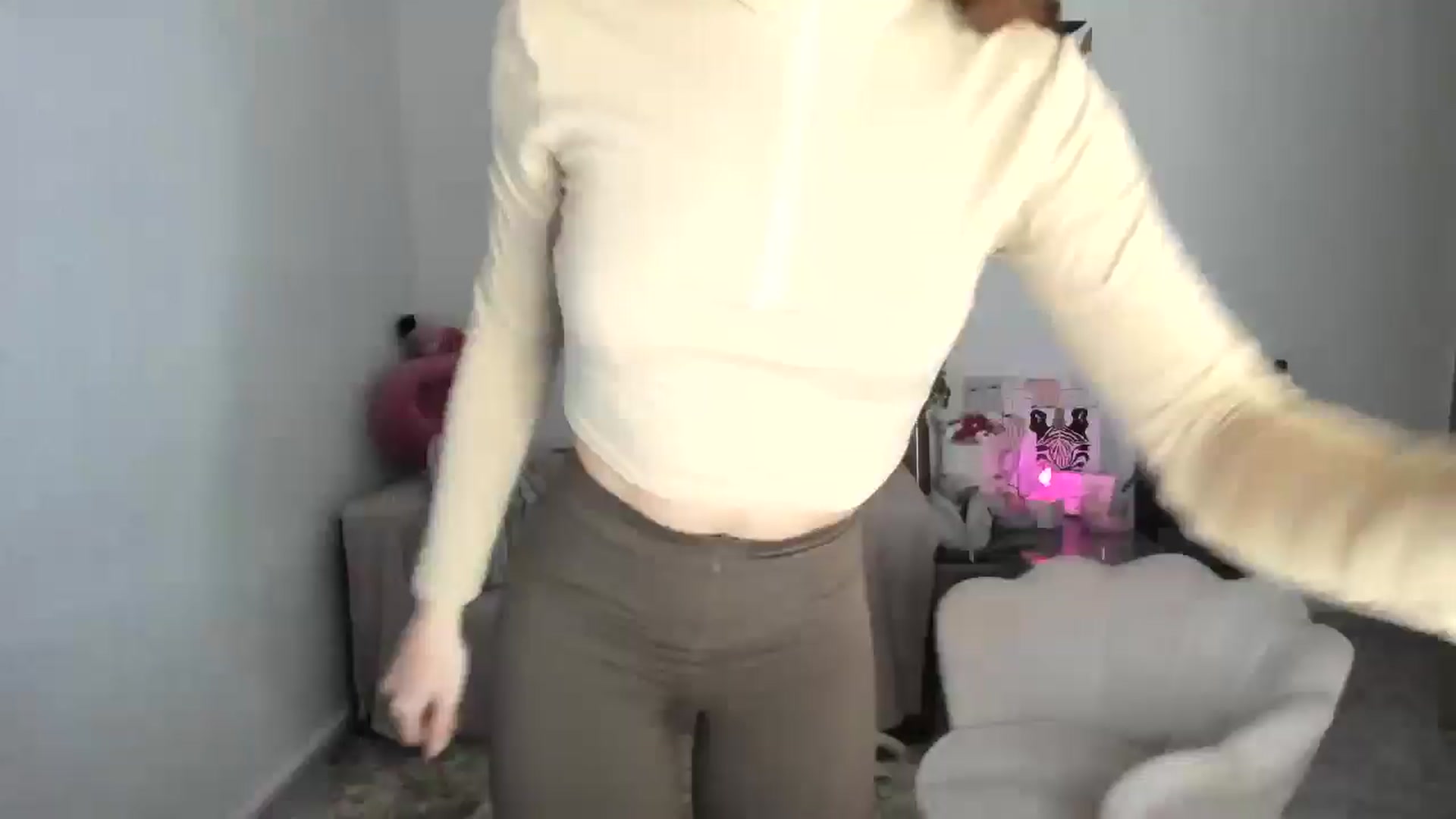 Gallery image thumbnail from AhahaGirl's myfreecams stream on, 02/19/2026, 19:41 image 10 of 20