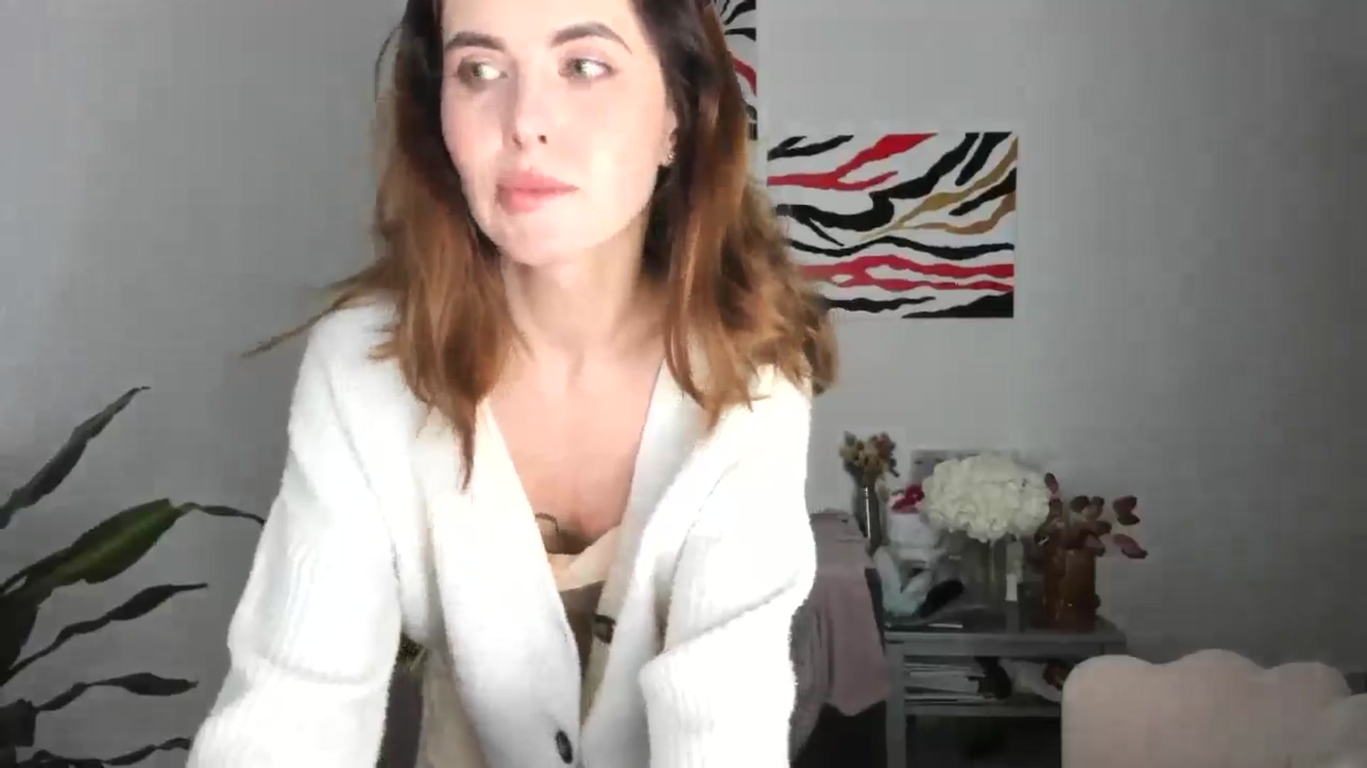 Gallery image thumbnail from AhahaGirl's myfreecams stream on, 03/17/2026, 17:37 image 2 of 20