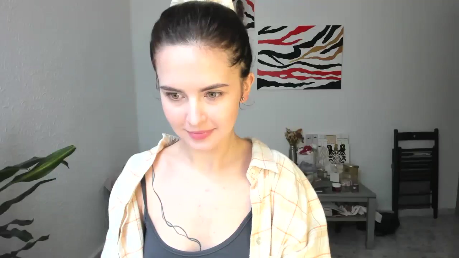 Gallery image thumbnail from AhahaGirl's myfreecams stream on, 03/25/2026, 14:57 image 12 of 20