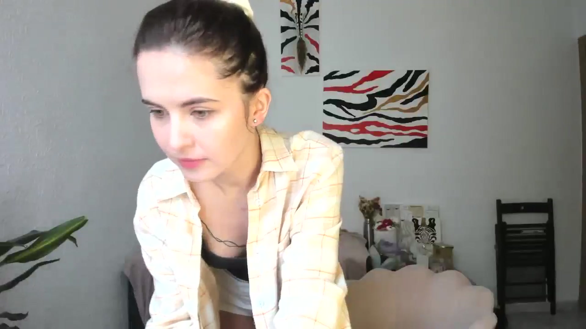 Gallery image thumbnail from AhahaGirl's myfreecams stream on, 03/25/2026, 14:57 image 17 of 20