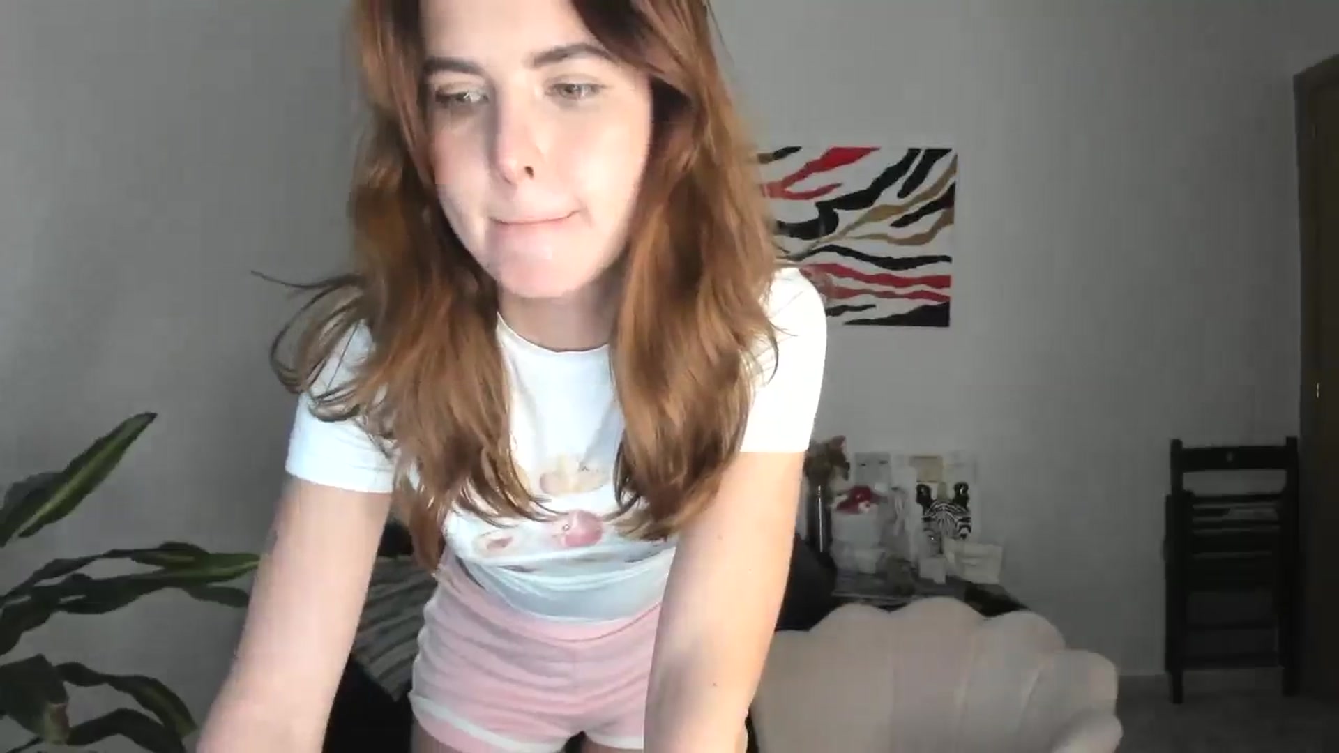 Gallery image thumbnail from AhahaGirl's myfreecams stream on, 04/02/2026, 18:36 image 13 of 20