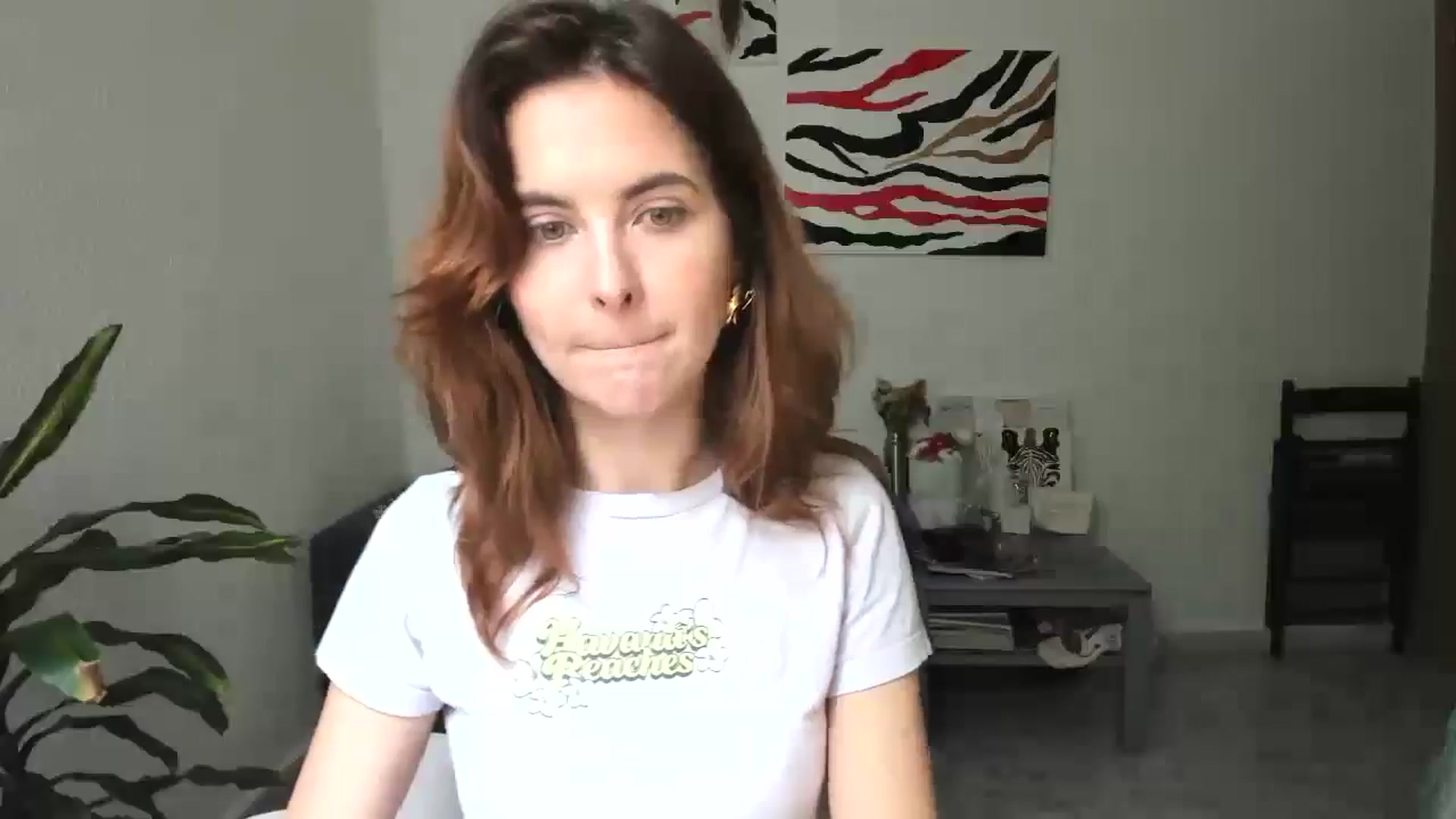 Gallery image thumbnail from AhahaGirl's myfreecams stream on, 04/06/2026, 14:01 image 10 of 20