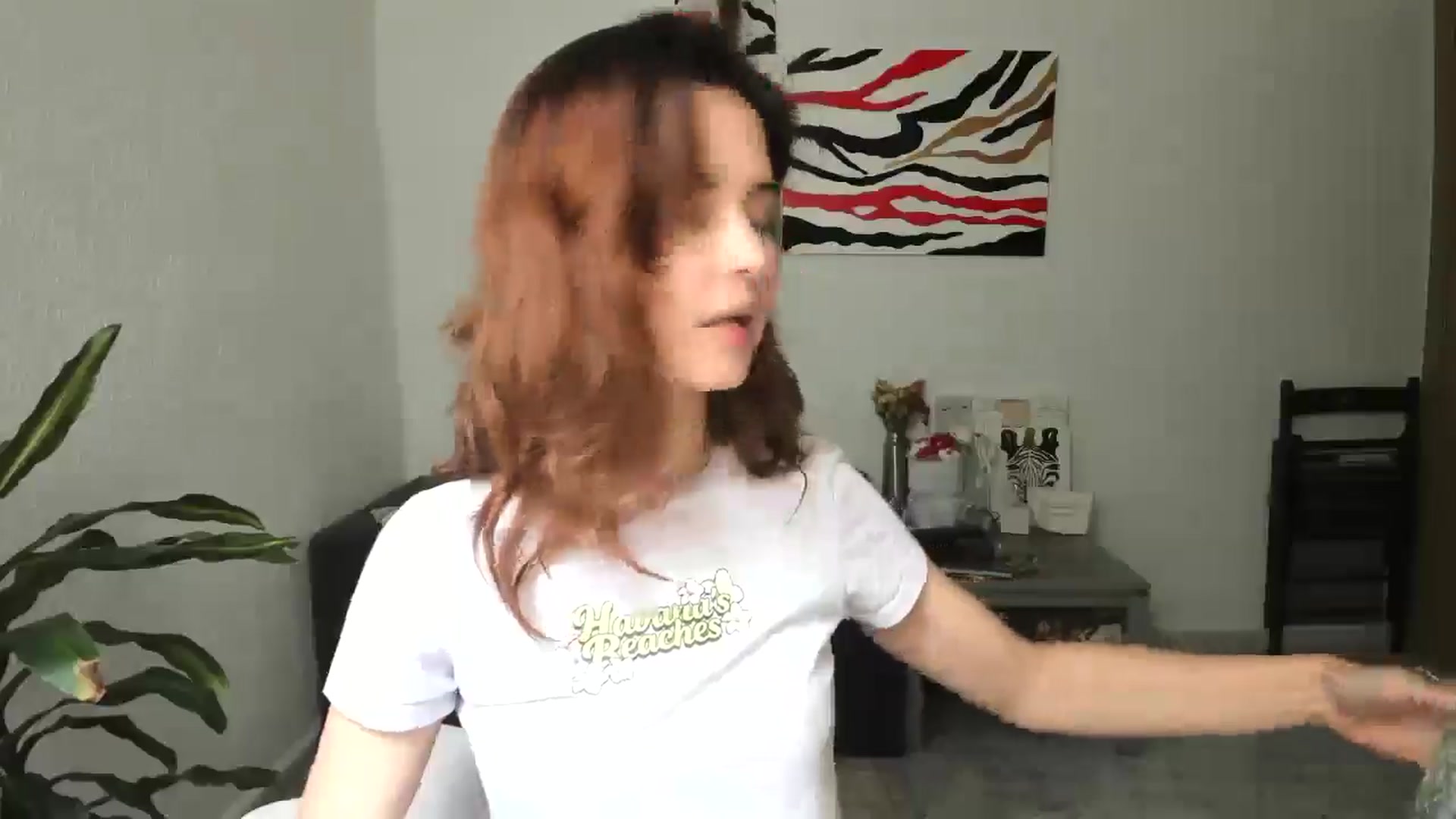Gallery image thumbnail from AhahaGirl's myfreecams stream on, 04/06/2026, 14:01 image 8 of 20