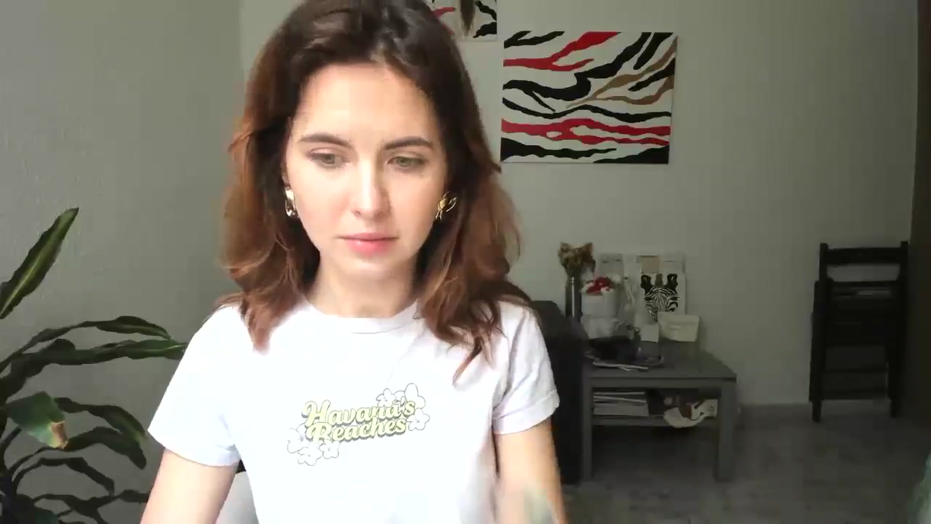 Gallery image thumbnail from AhahaGirl's myfreecams stream on, 04/06/2026, 14:01 image 16 of 20