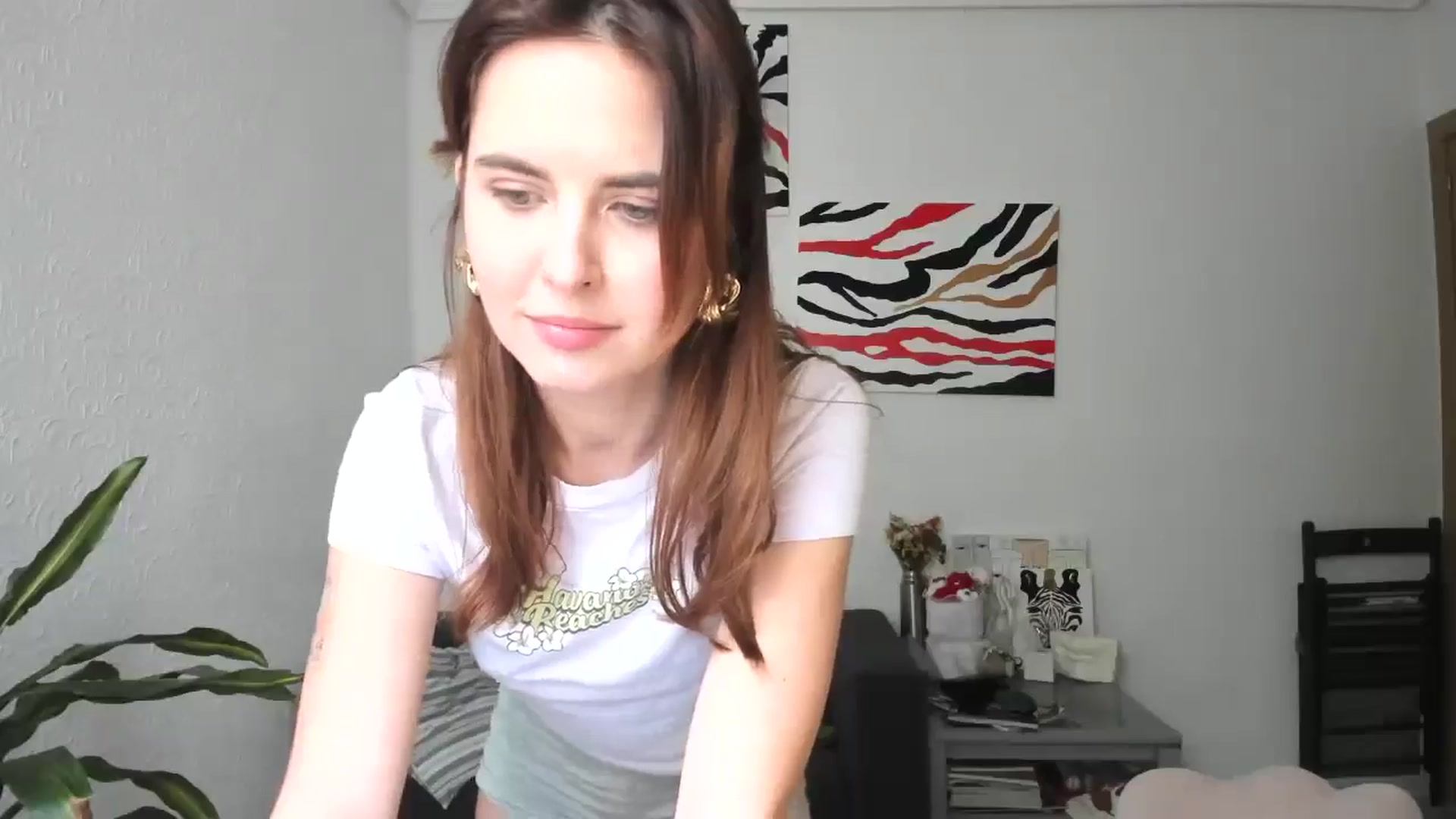 Gallery image thumbnail from AhahaGirl's myfreecams stream on, 04/06/2026, 15:45 image 12 of 20