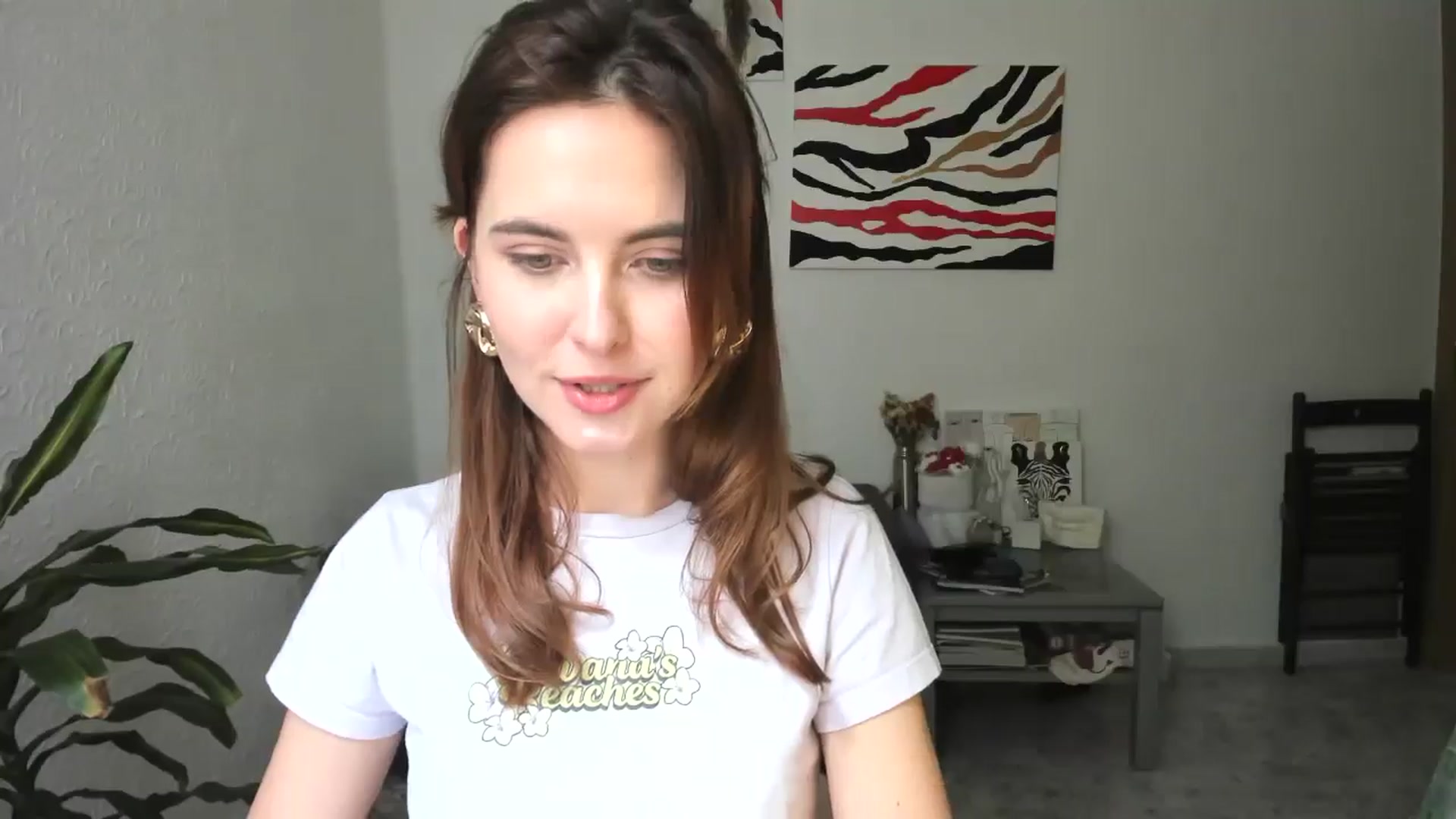 Gallery image thumbnail from AhahaGirl's myfreecams stream on, 04/06/2026, 15:45 image 10 of 20