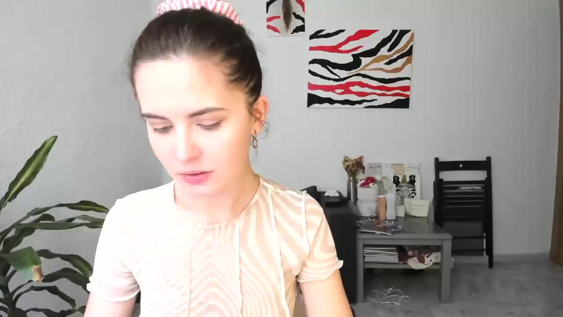 Gallery image thumbnail from AhahaGirl's myfreecams stream on, 04/08/2026, 14:20 image 13 of 20