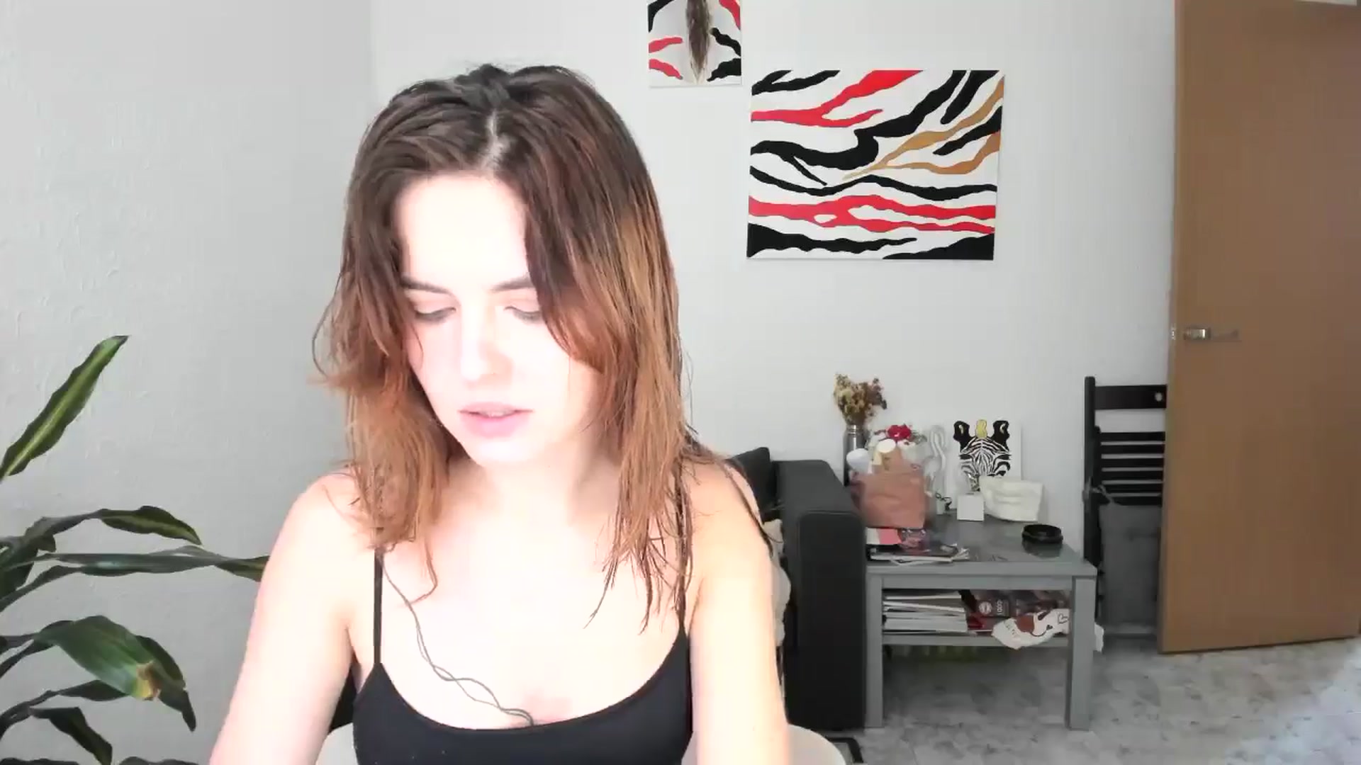 Gallery image thumbnail from AhahaGirl's myfreecams stream on, 04/14/2026, 17:08 image 2 of 20