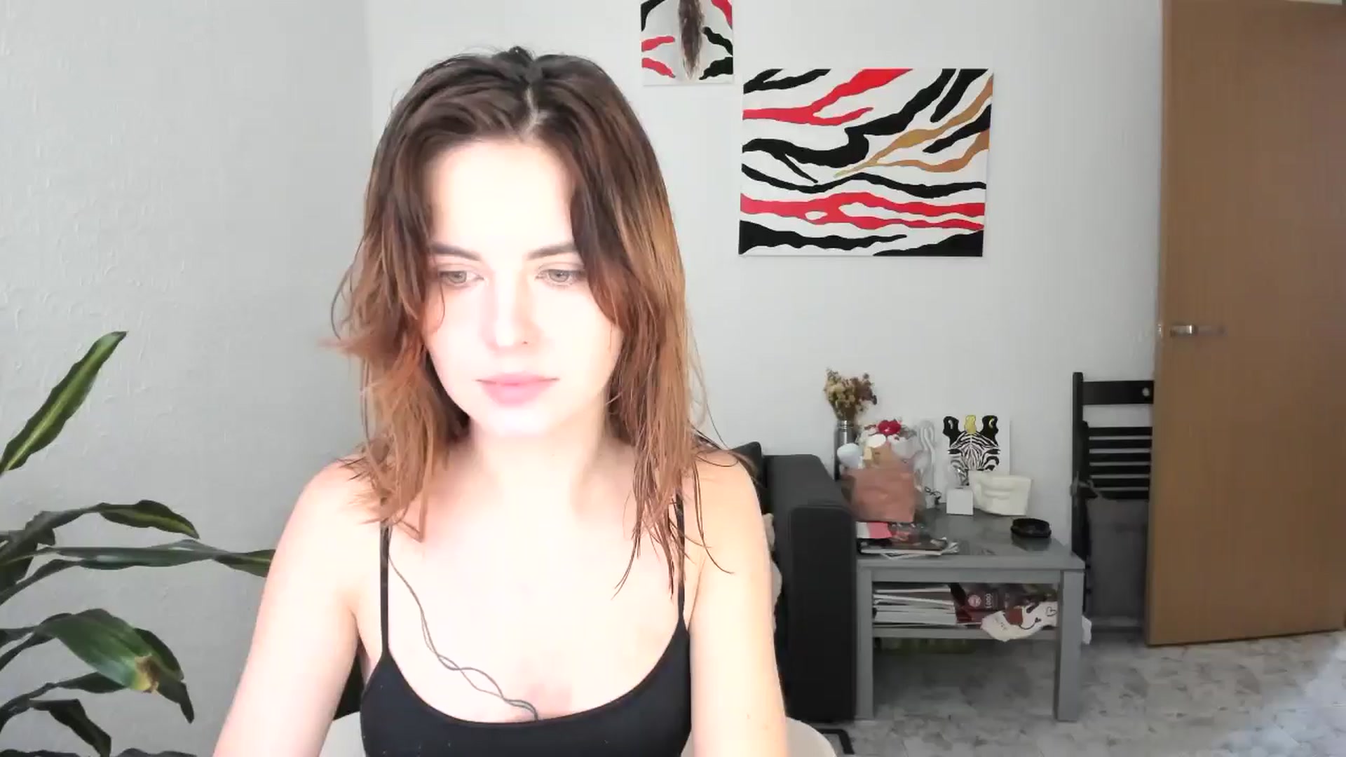 Gallery image thumbnail from AhahaGirl's myfreecams stream on, 04/14/2026, 17:08 image 1 of 20