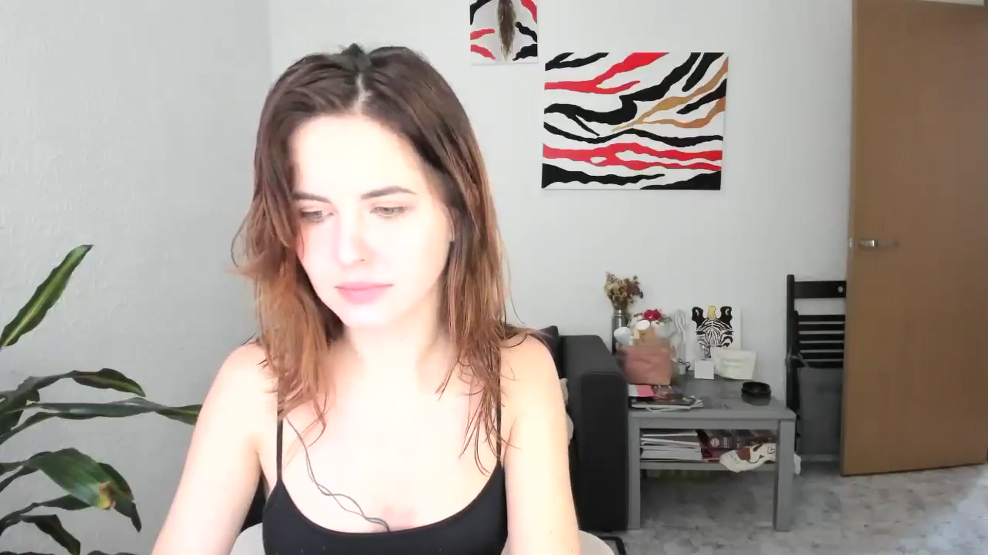 Gallery image thumbnail from AhahaGirl's myfreecams stream on, 04/14/2026, 17:08 image 3 of 20