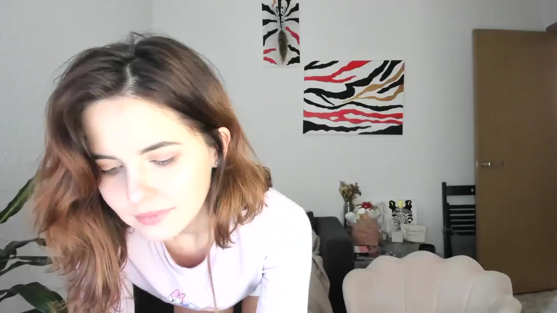 Gallery image thumbnail from AhahaGirl's myfreecams stream on, 04/14/2026, 18:08 image 13 of 20