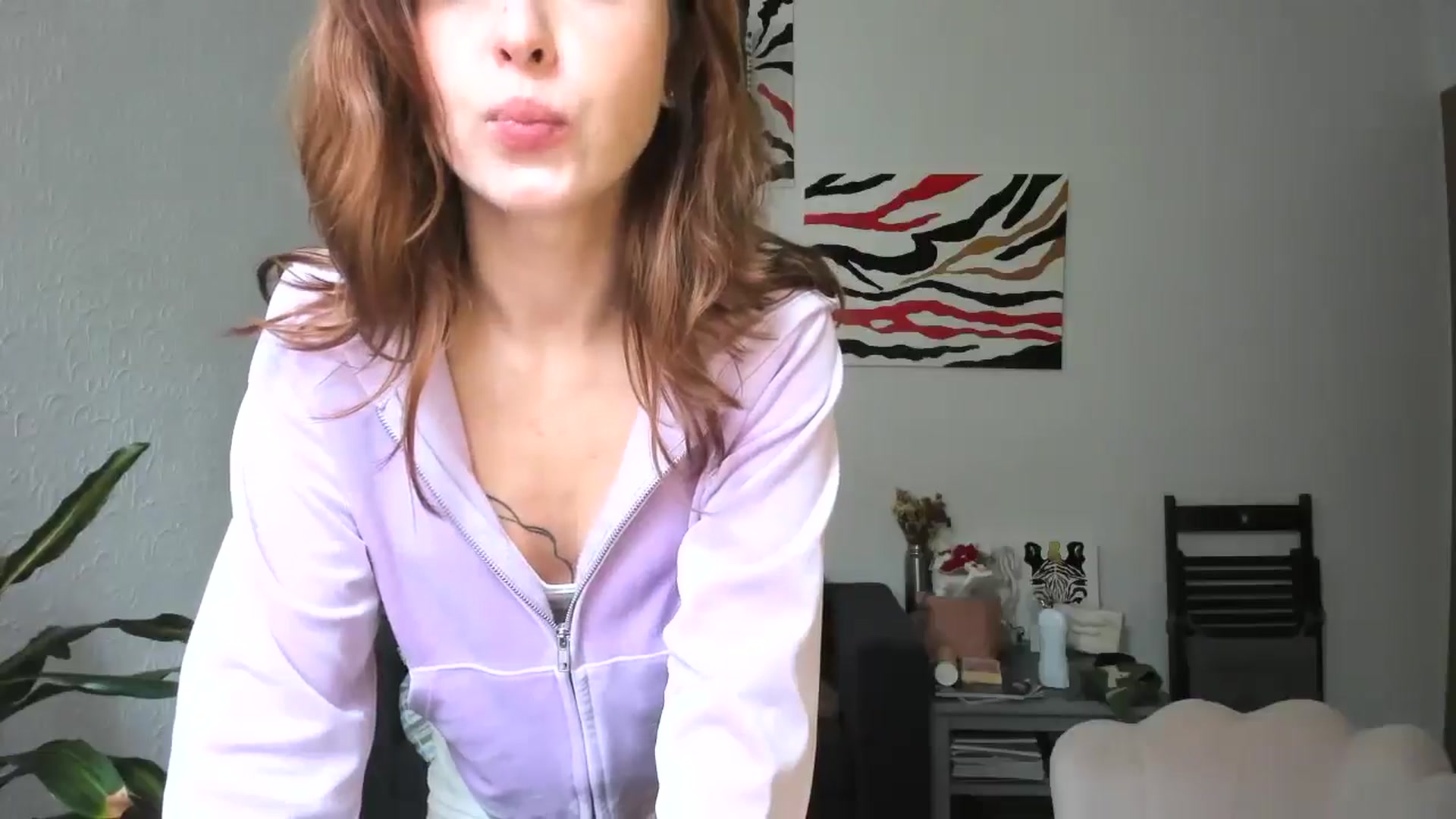 Gallery image thumbnail from AhahaGirl's myfreecams stream on, 04/17/2026, 13:29 image 2 of 20