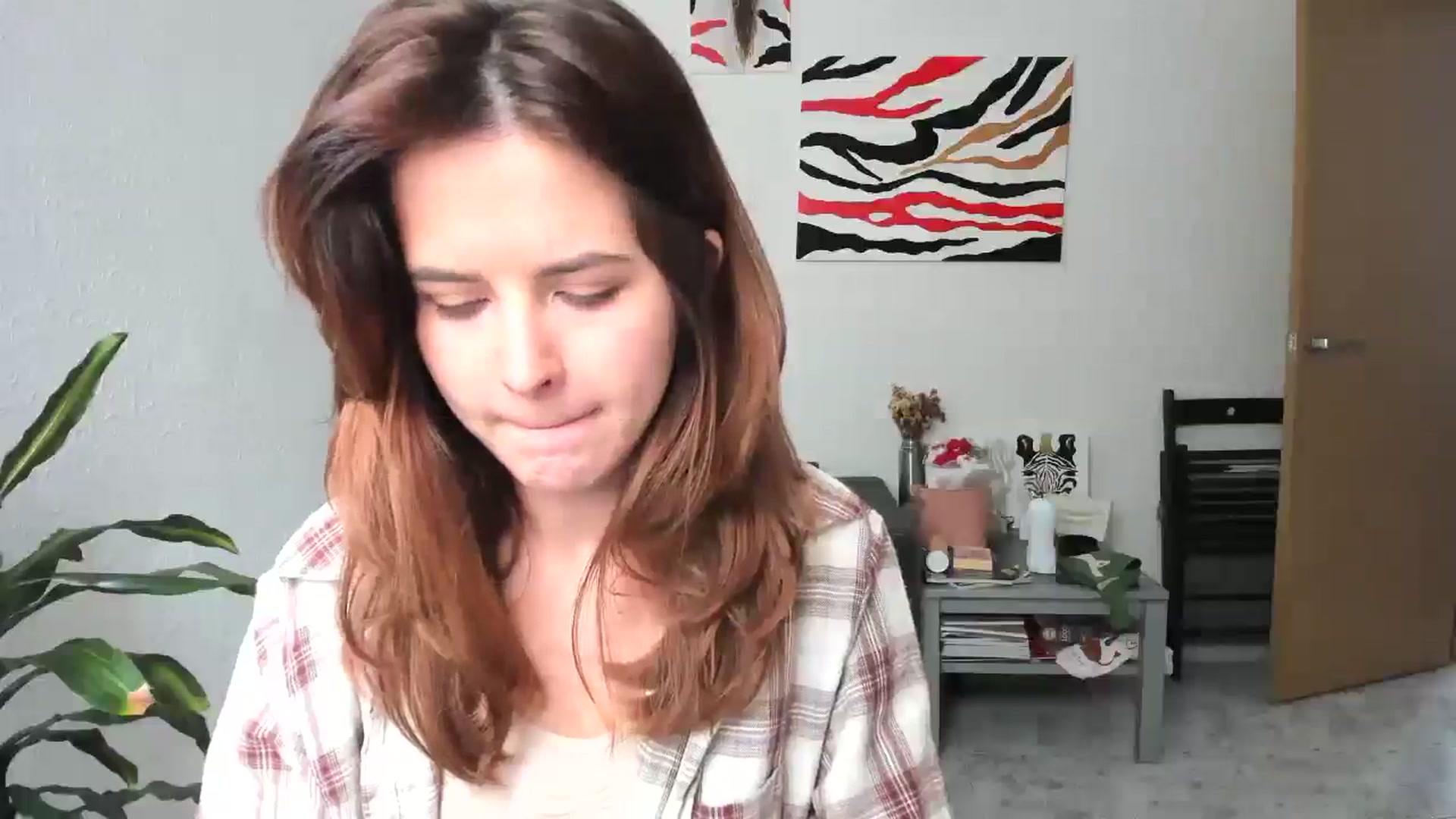 Gallery image thumbnail from AhahaGirl's myfreecams stream on, 04/18/2026, 13:31 image 9 of 20