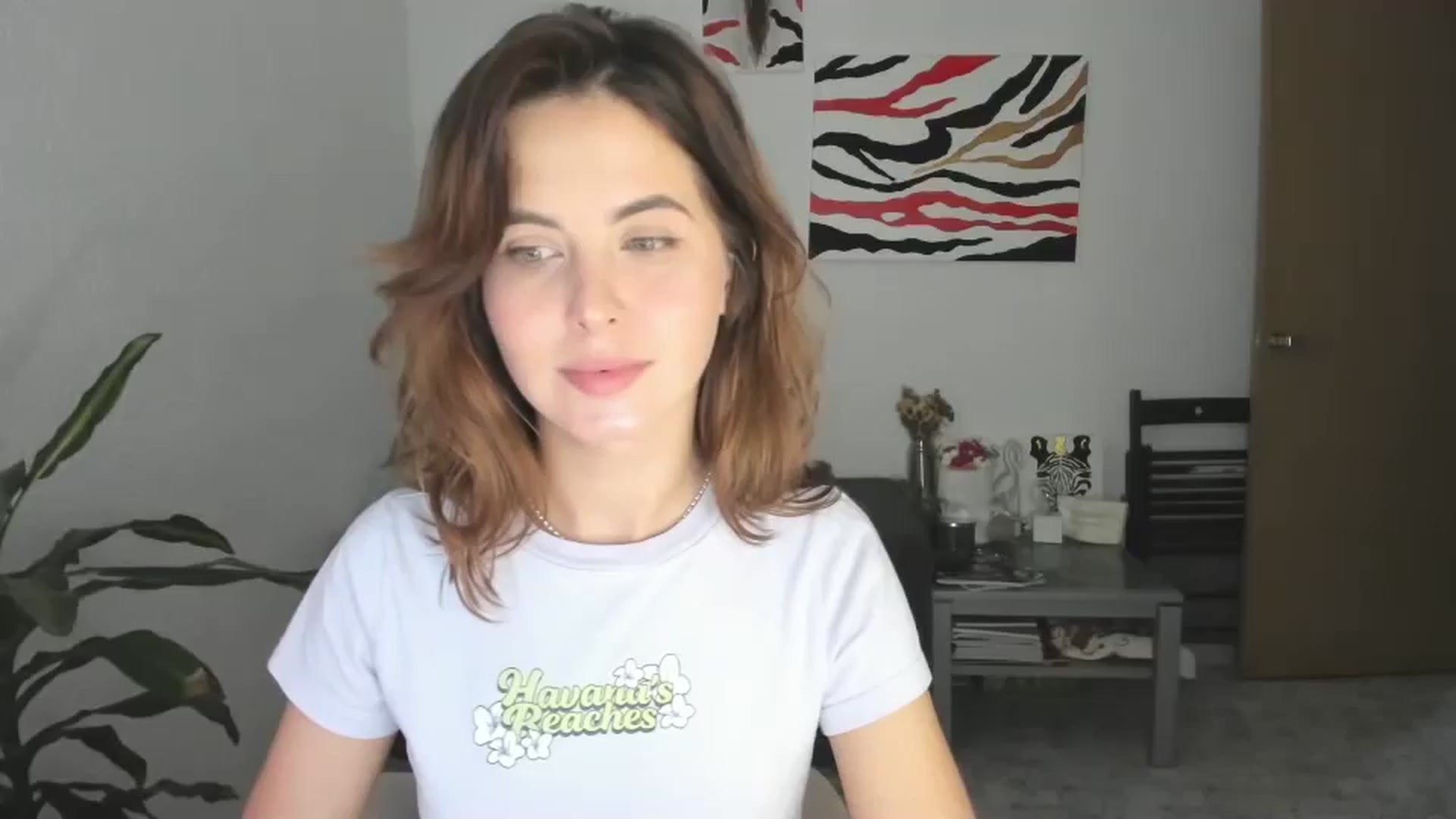 Gallery image thumbnail from AhahaGirl's myfreecams stream on, 04/22/2026, 18:32 image 17 of 20