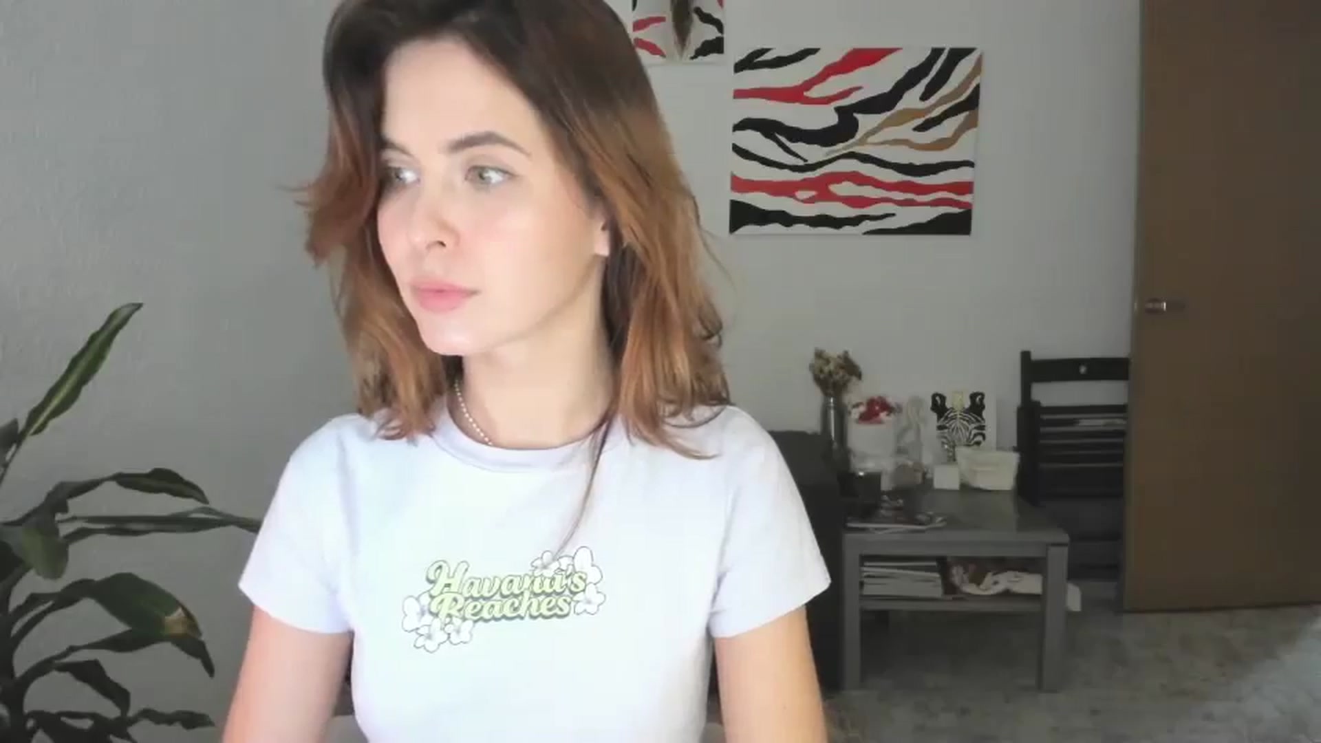 Gallery image thumbnail from AhahaGirl's myfreecams stream on, 04/22/2026, 18:32 image 13 of 20