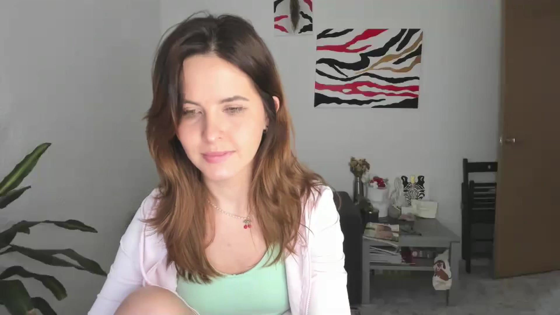 Gallery image thumbnail from AhahaGirl's myfreecams stream on, 05/05/2026, 17:43 image 18 of 20