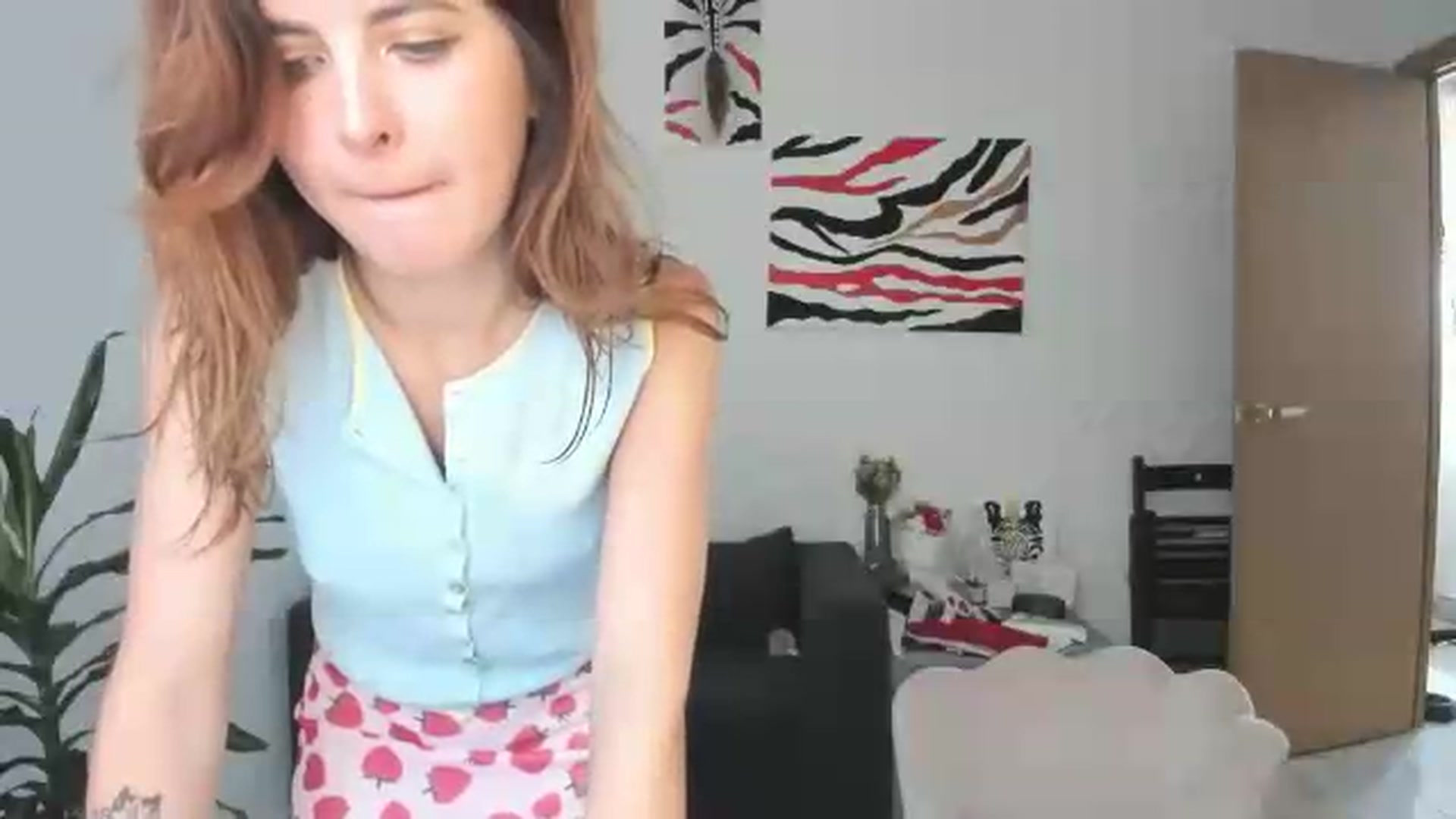 Gallery image thumbnail from AhahaGirl's myfreecams stream on, 05/21/2026, 17:08 image 8 of 20