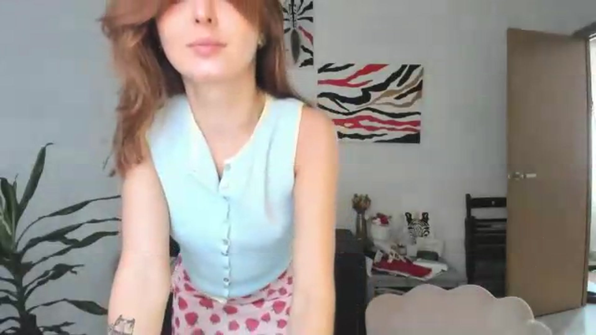 Gallery image thumbnail from AhahaGirl's myfreecams stream on, 05/21/2026, 17:08 image 17 of 20