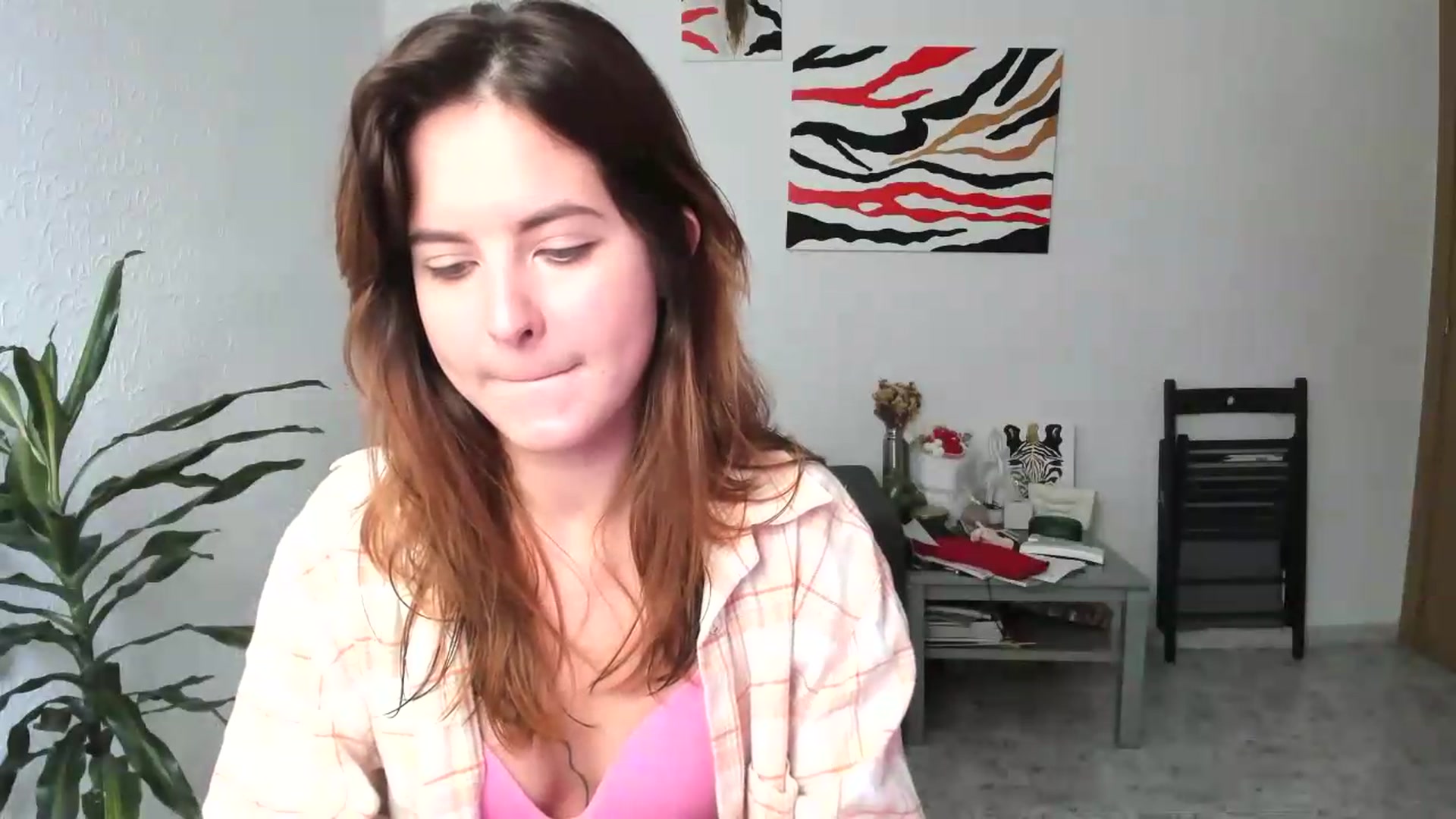 Gallery image thumbnail from AhahaGirl's myfreecams stream on, 05/23/2026, 10:22 image 15 of 20