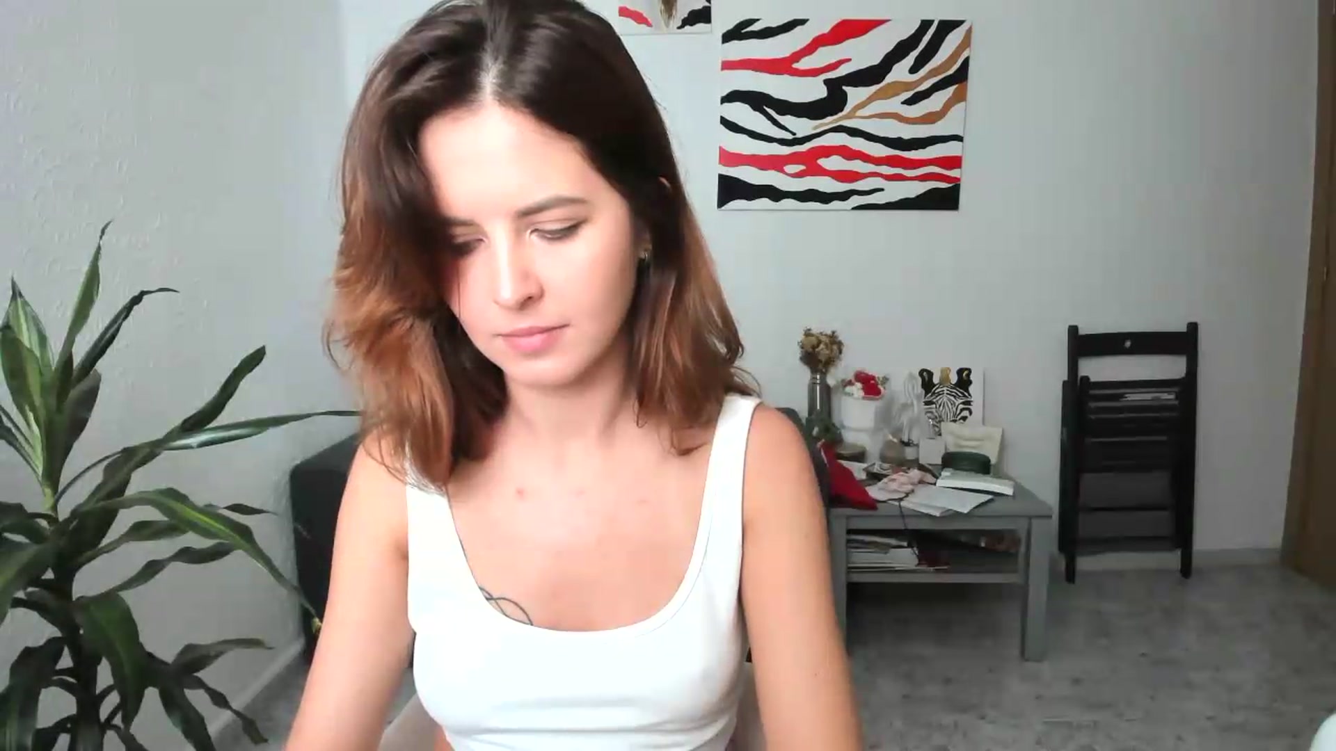Gallery image thumbnail from AhahaGirl's myfreecams stream on, 05/25/2026, 13:10 image 18 of 20