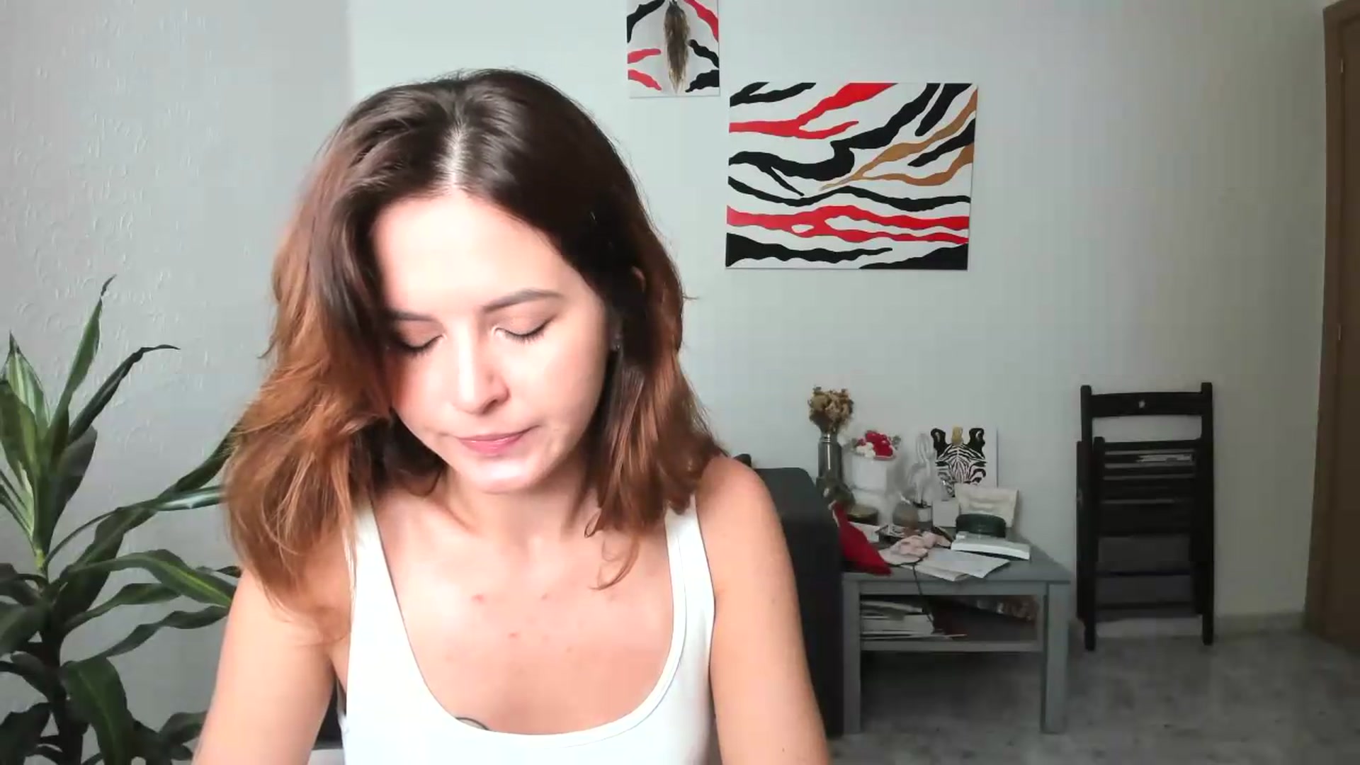 Gallery image thumbnail from AhahaGirl's myfreecams stream on, 05/25/2026, 13:10 image 4 of 20