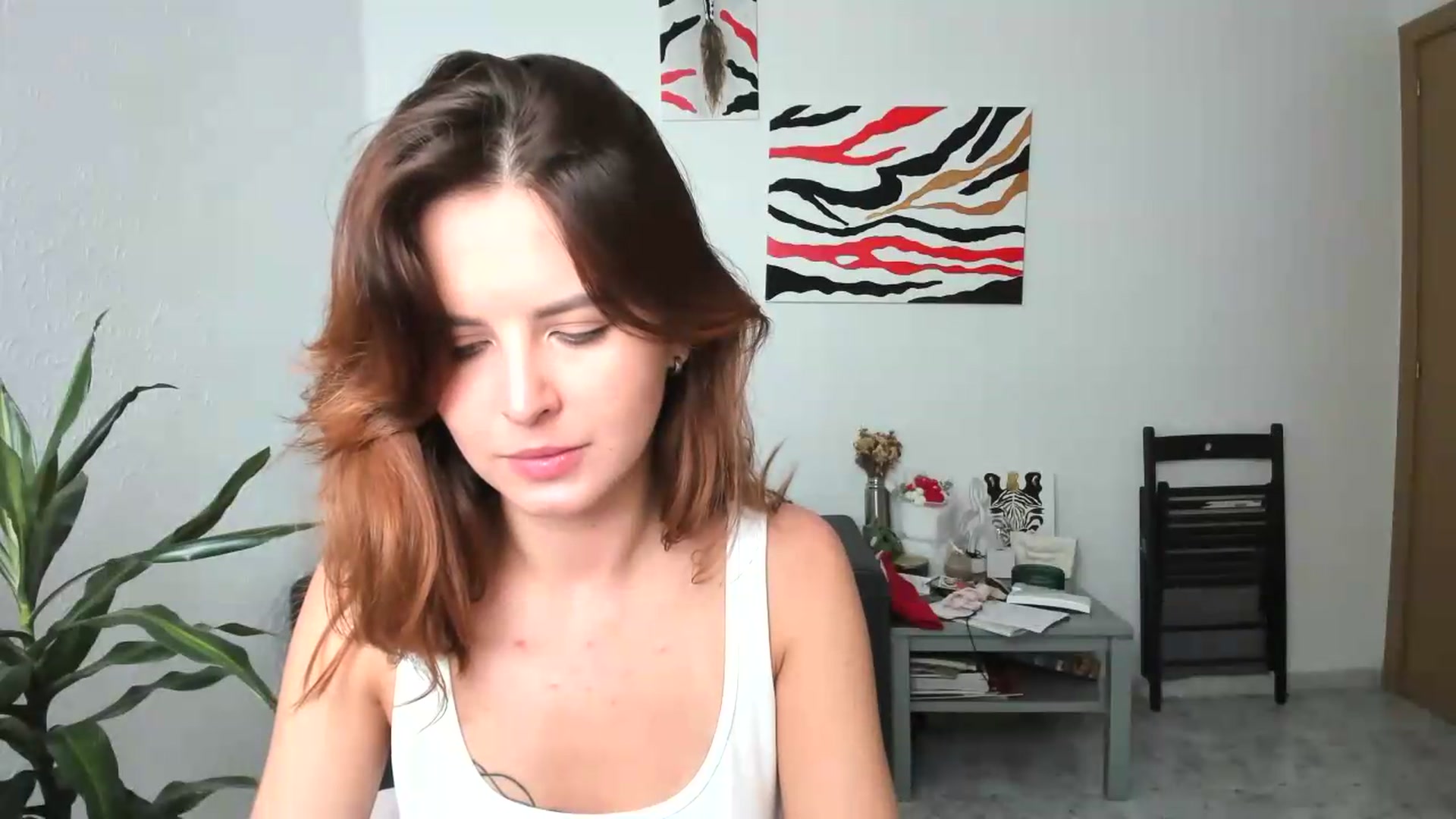 Gallery image thumbnail from AhahaGirl's myfreecams stream on, 05/25/2026, 13:10 image 14 of 20
