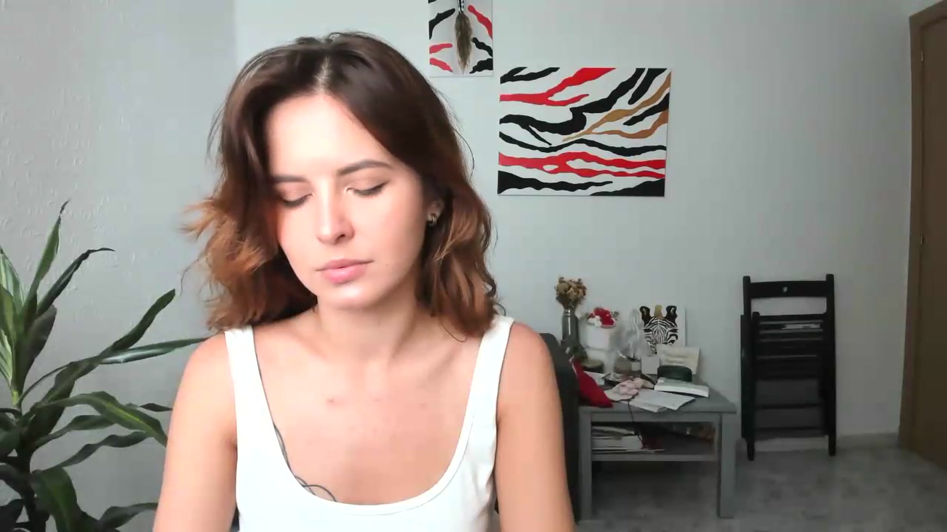 Gallery image thumbnail from AhahaGirl's myfreecams stream on, 05/25/2026, 13:10 image 10 of 20