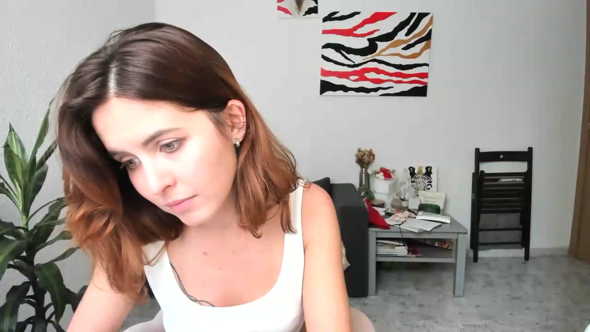 Gallery image thumbnail from AhahaGirl's myfreecams stream on, 05/25/2026, 14:43 image 18 of 20