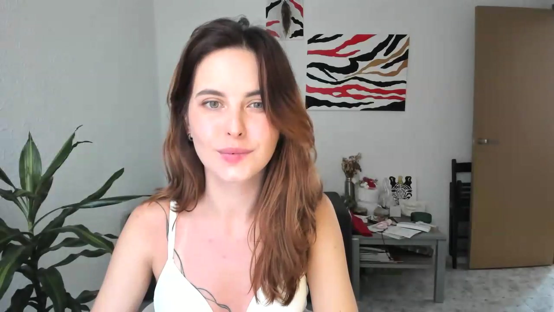 Gallery image thumbnail from AhahaGirl's myfreecams stream on, 05/26/2026, 17:31 image 15 of 20