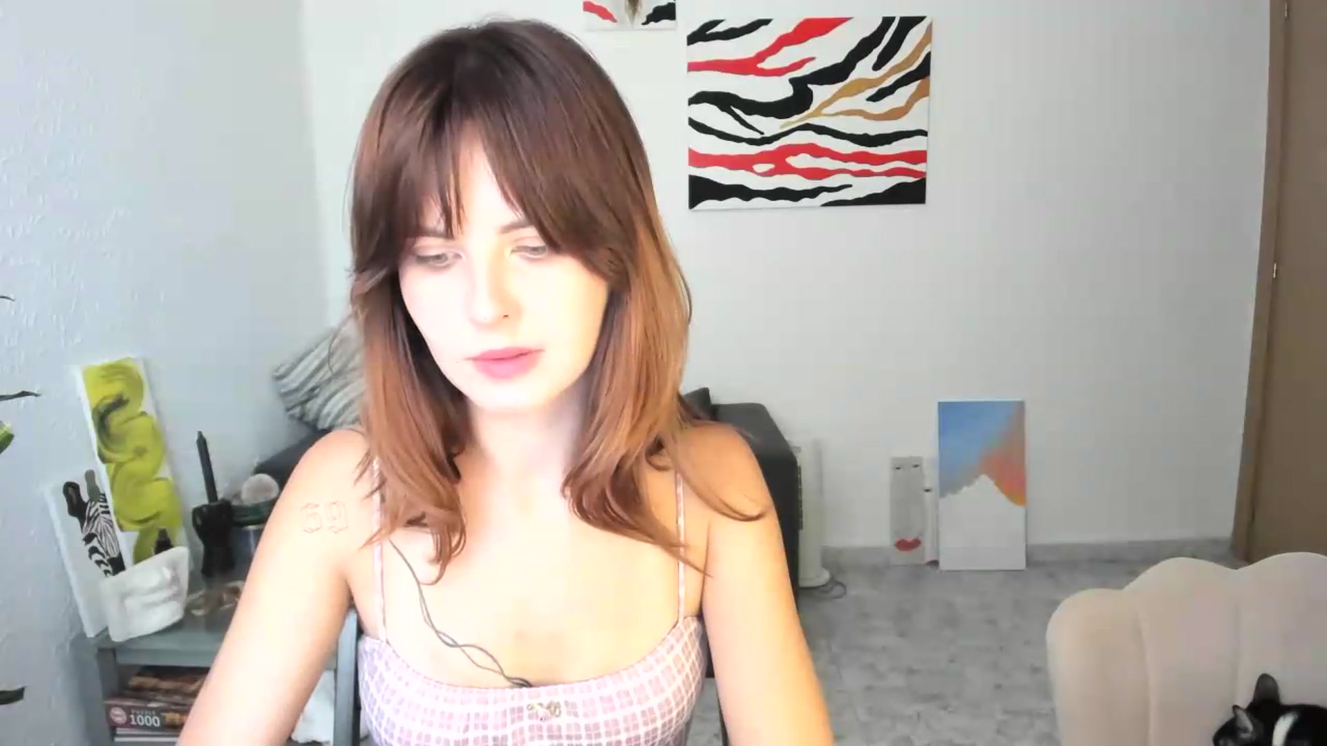 Gallery image thumbnail from AhahaGirl's myfreecams stream on, 07/20/2026, 13:37 image 15 of 20