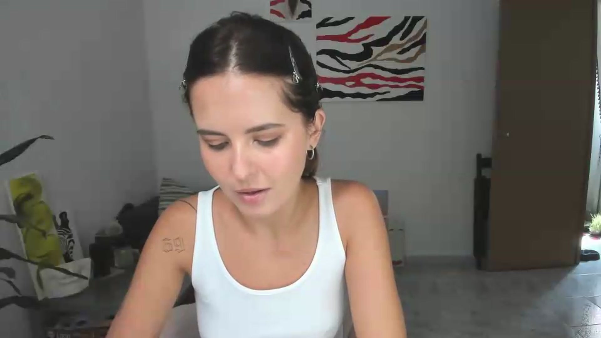 Gallery image thumbnail from AhahaGirl's myfreecams stream on, 07/28/2026, 15:39 image 15 of 20