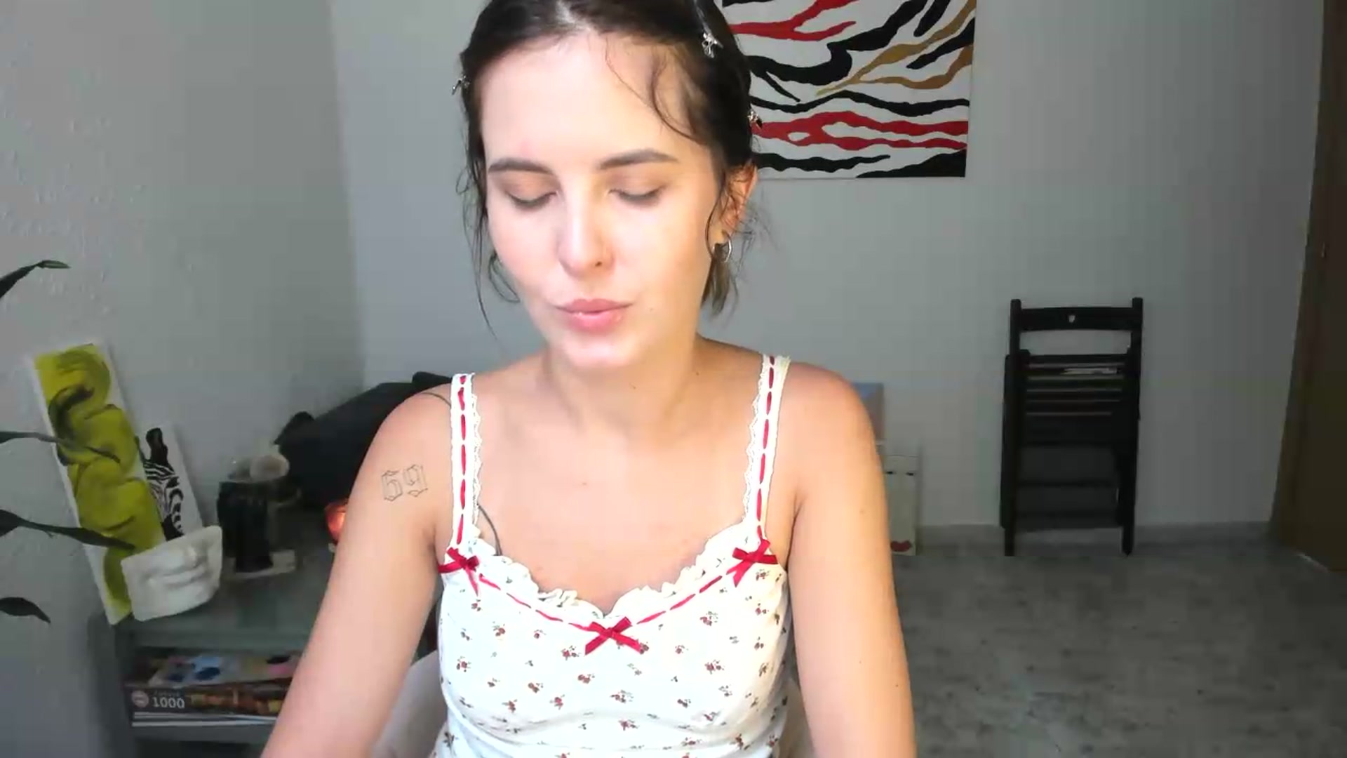 Gallery image thumbnail from AhahaGirl's myfreecams stream on, 08/04/2026, 15:37 image 15 of 20