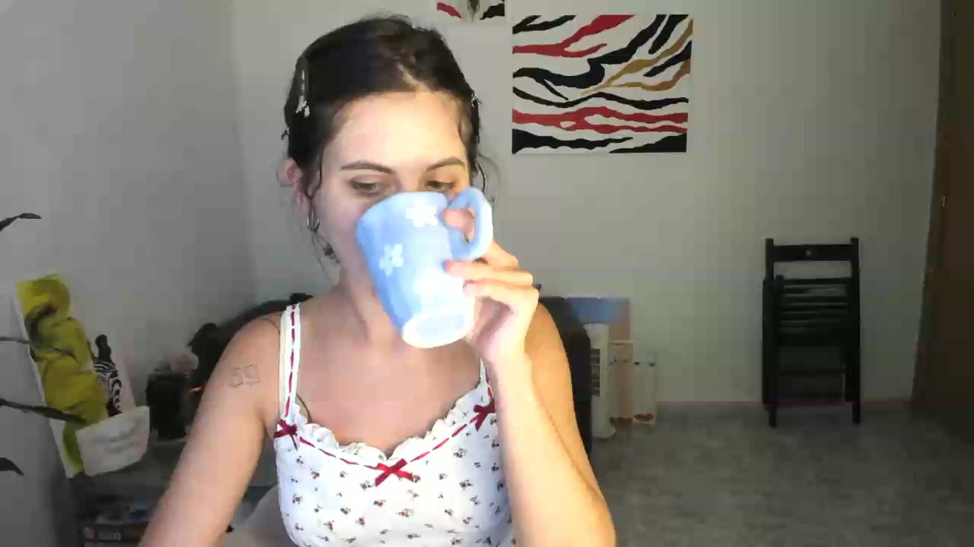 Gallery image thumbnail from AhahaGirl's myfreecams stream on, 08/04/2026, 18:17 image 1 of 20