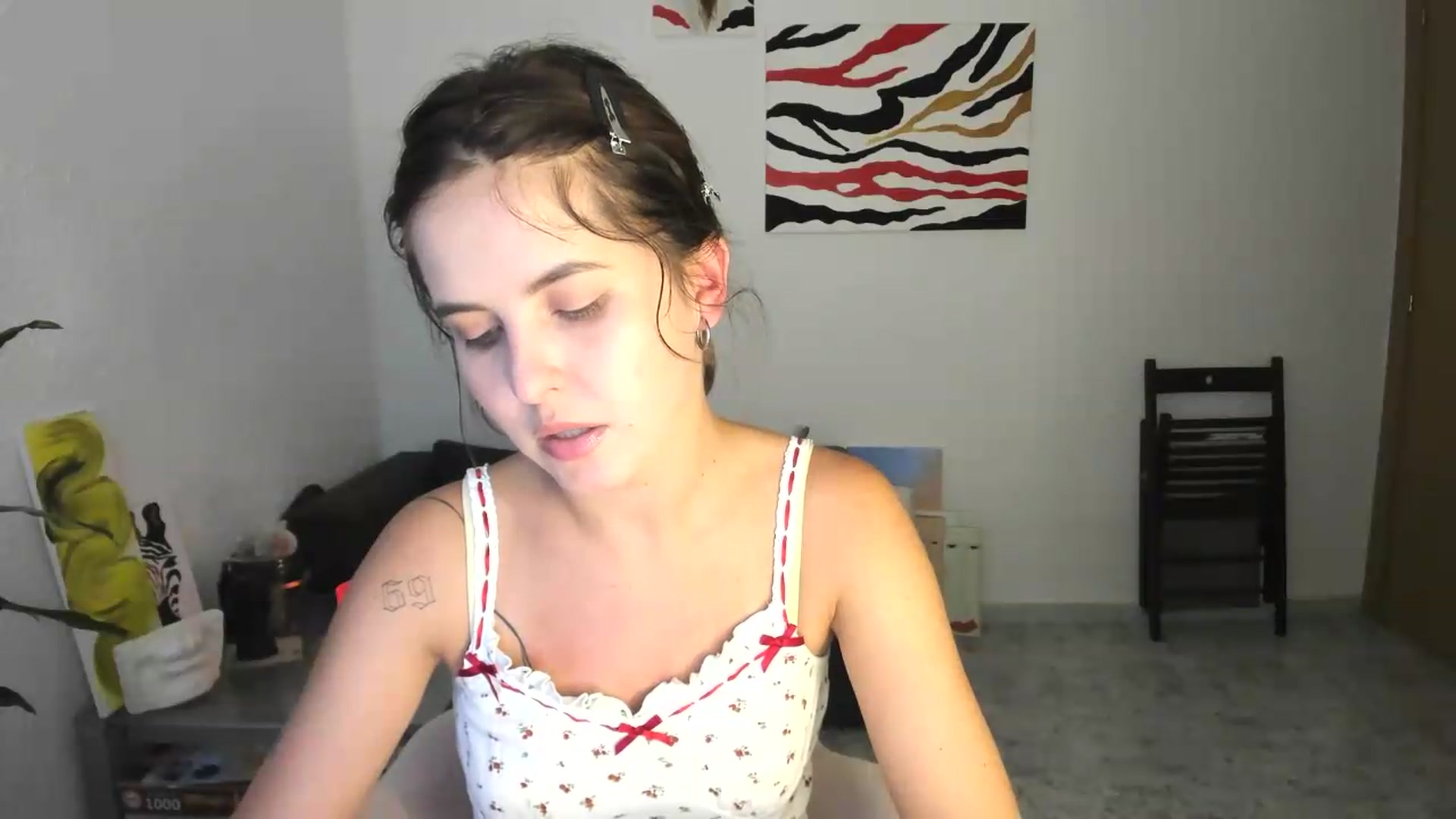 Gallery image thumbnail from AhahaGirl's myfreecams stream on, 08/04/2026, 18:17 image 2 of 20