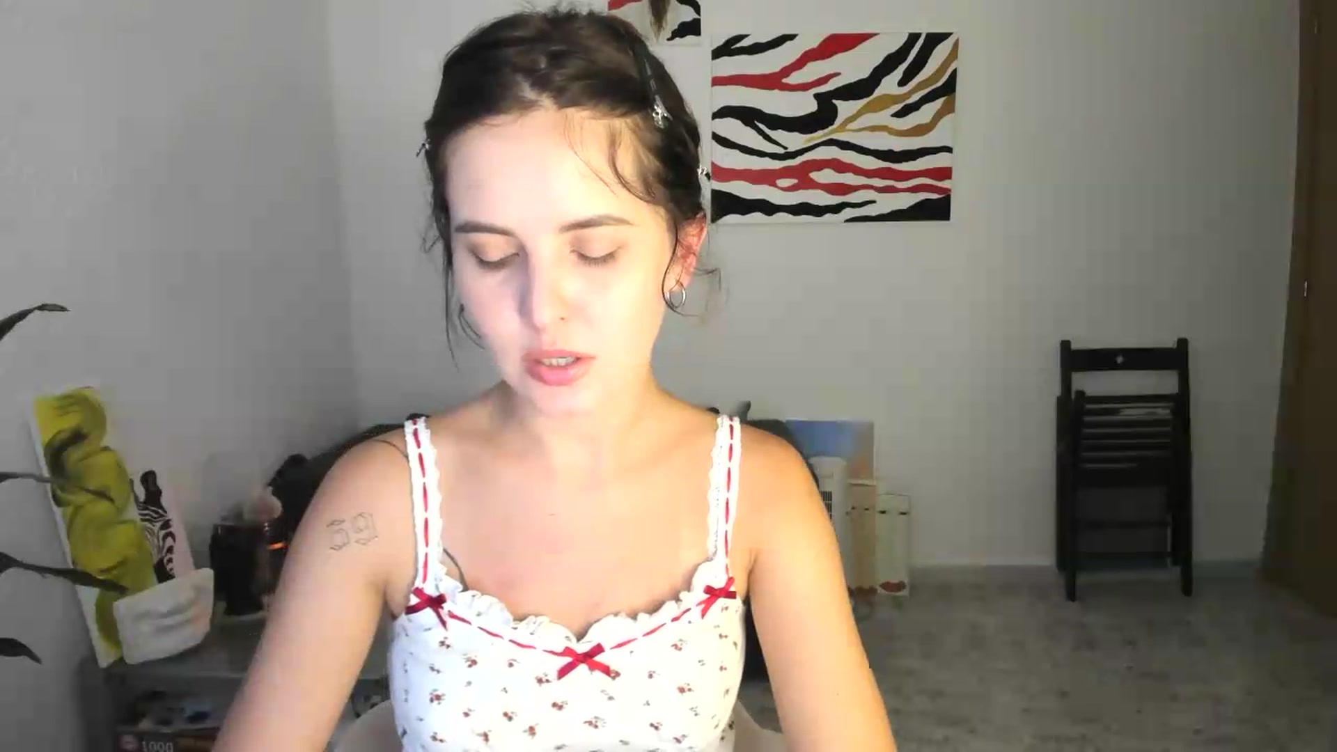 Gallery image thumbnail from AhahaGirl's myfreecams stream on, 08/04/2026, 18:17 image 17 of 20