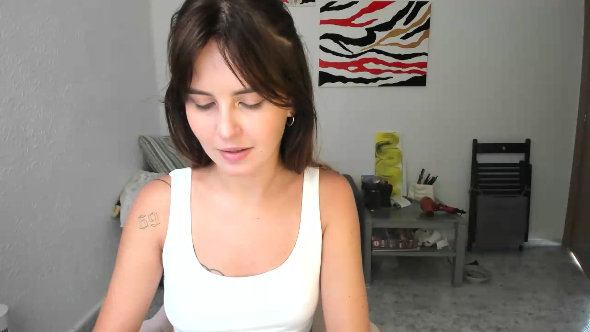 Gallery image thumbnail from AhahaGirl's myfreecams stream on, 08/18/2026, 15:25 image 18 of 20