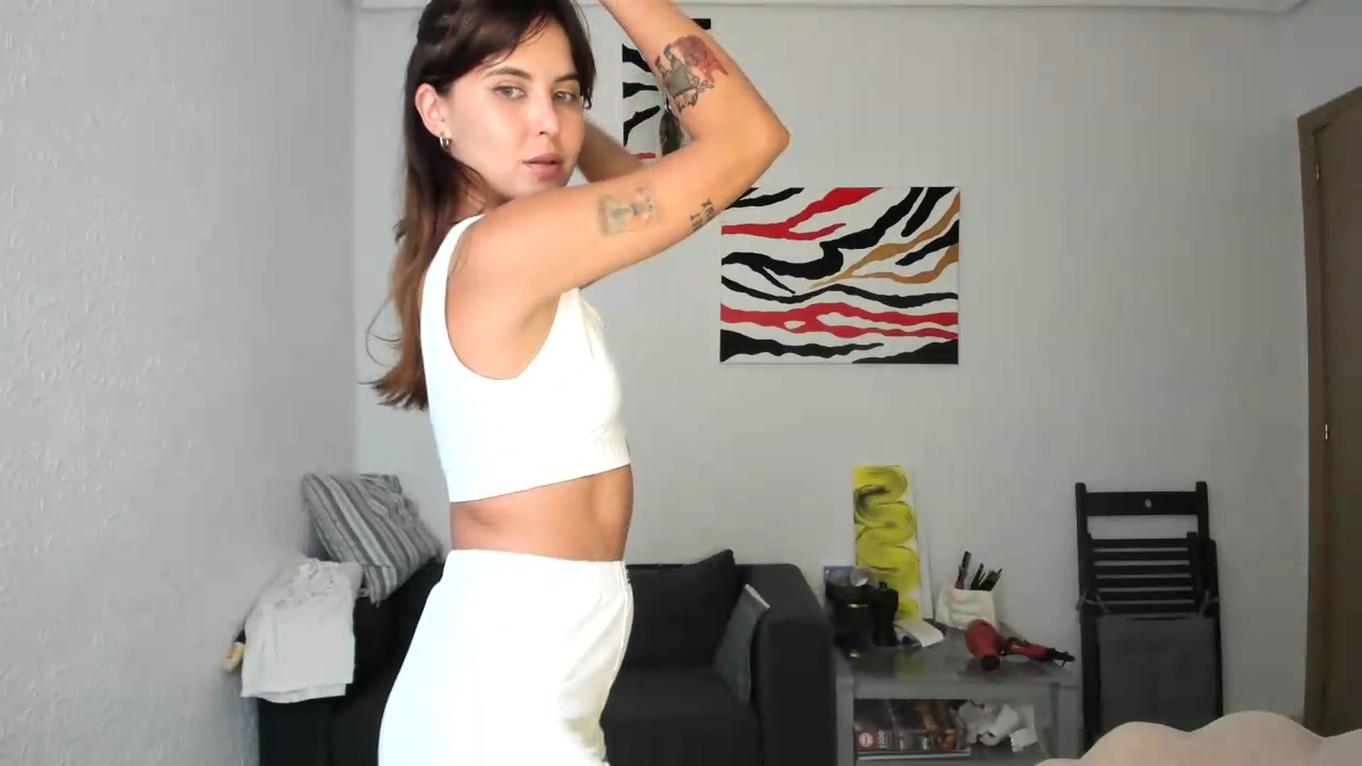 Gallery image thumbnail from AhahaGirl's myfreecams stream on, 08/18/2026, 16:13 image 16 of 20