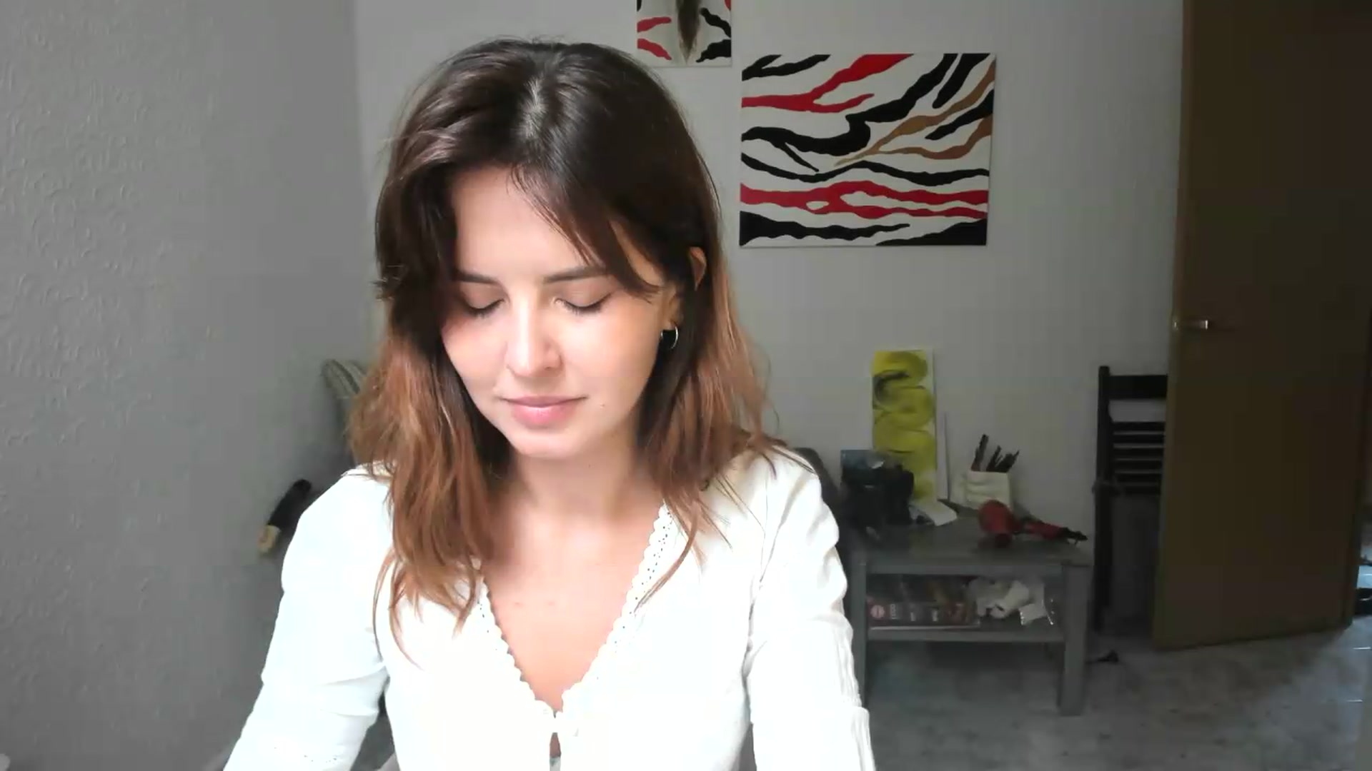 Gallery image thumbnail from AhahaGirl's myfreecams stream on, 08/19/2026, 14:36 image 16 of 20