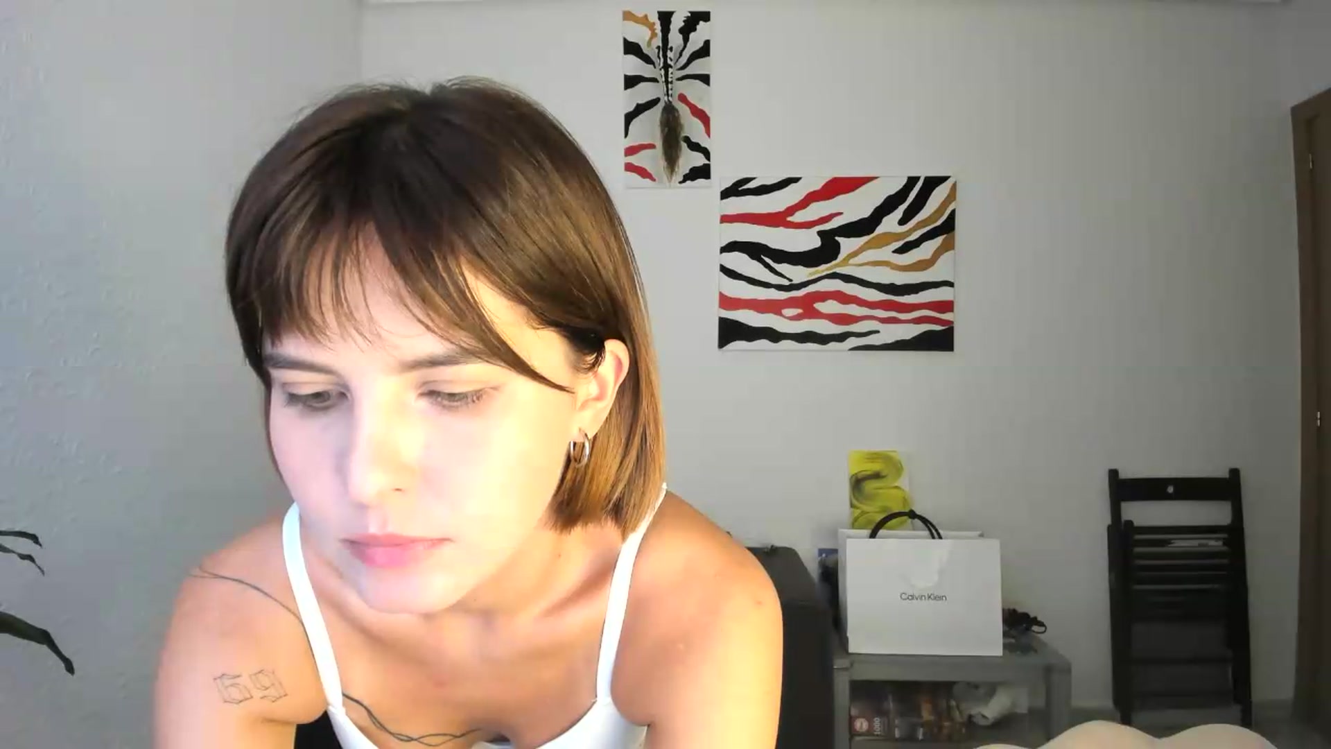Gallery image thumbnail from AhahaGirl's myfreecams stream on, 08/25/2026, 16:34 image 10 of 20