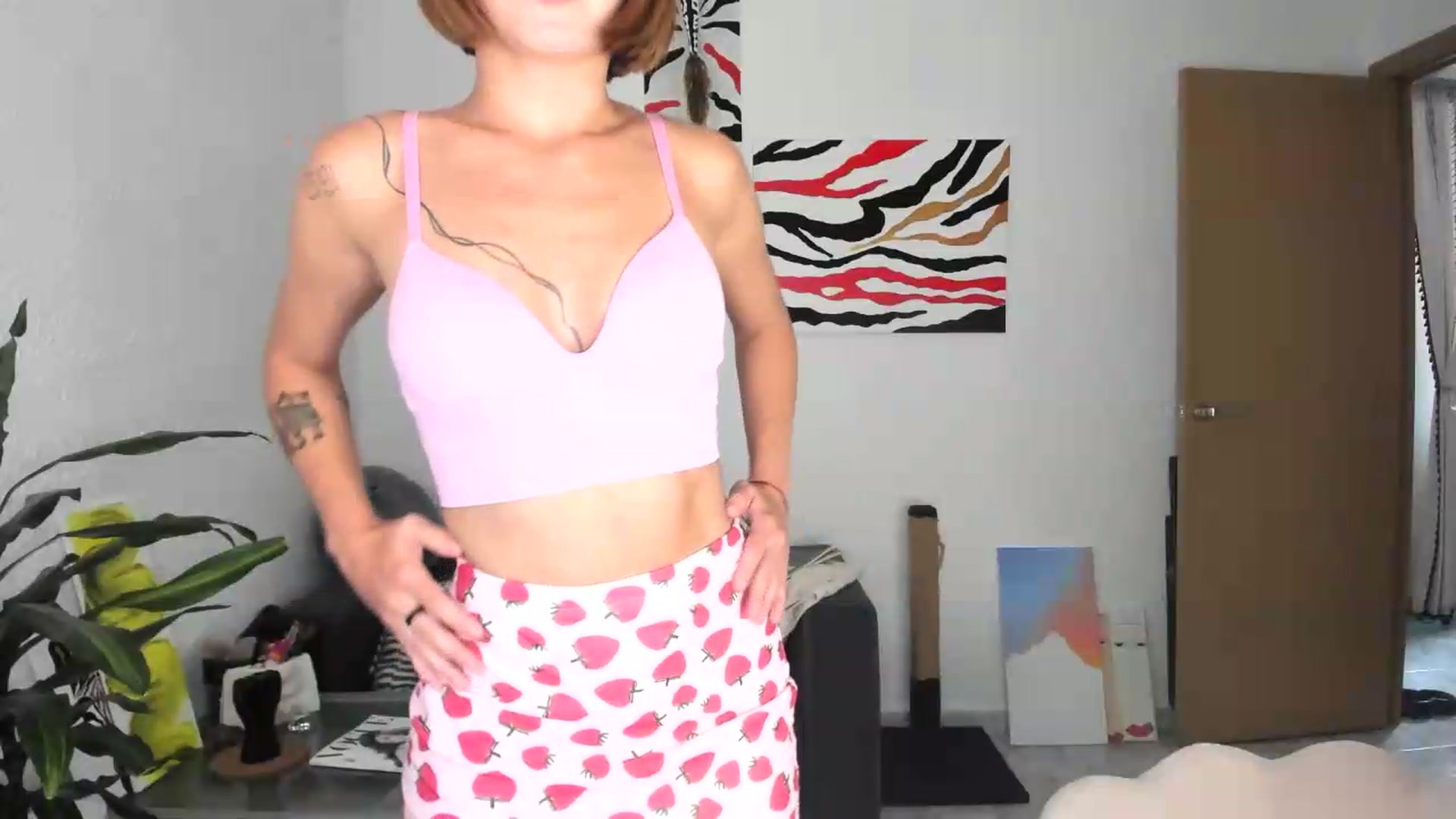 Gallery image thumbnail from AhahaGirl's myfreecams stream on, 08/27/2026, 17:20 image 14 of 20
