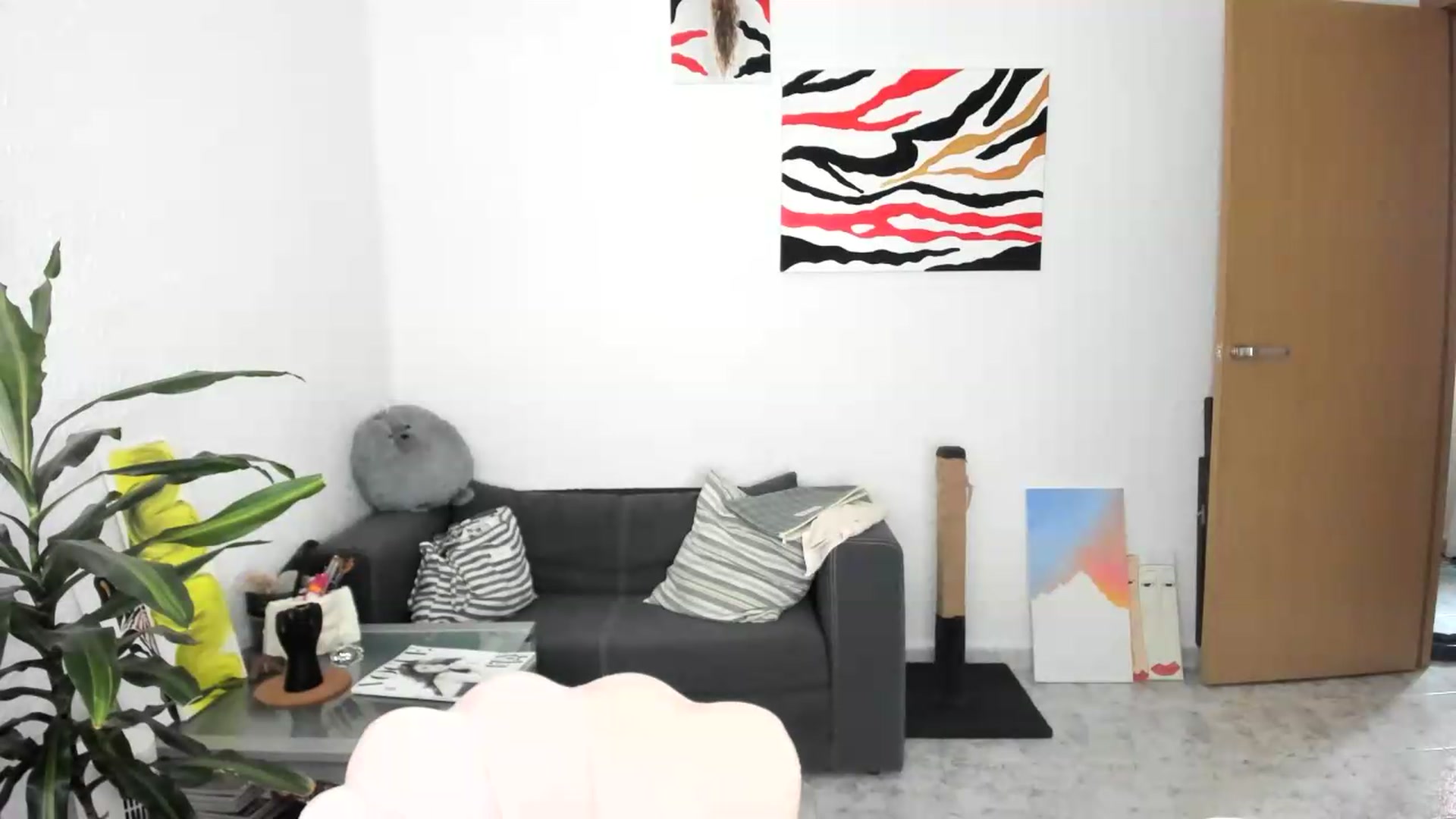 Gallery image thumbnail from AhahaGirl's myfreecams stream on, 08/27/2026, 17:20 image 7 of 20