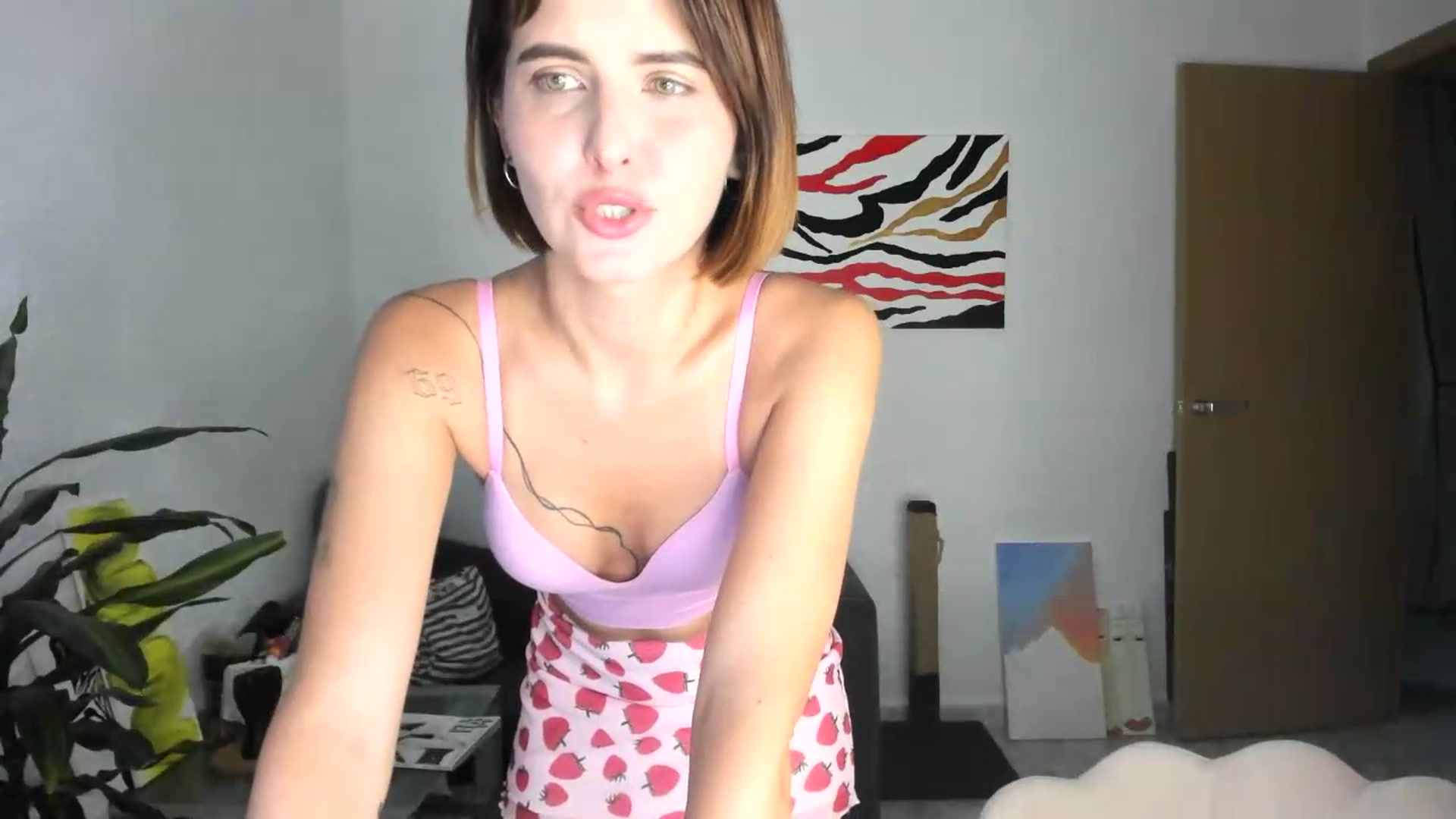 Gallery image thumbnail from AhahaGirl's myfreecams stream on, 08/27/2026, 18:52 image 15 of 20