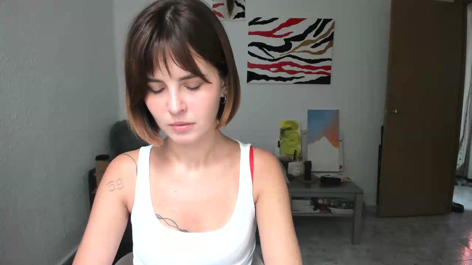 Gallery image thumbnail from AhahaGirl's myfreecams stream on, 08/29/2026, 14:03 image 14 of 20