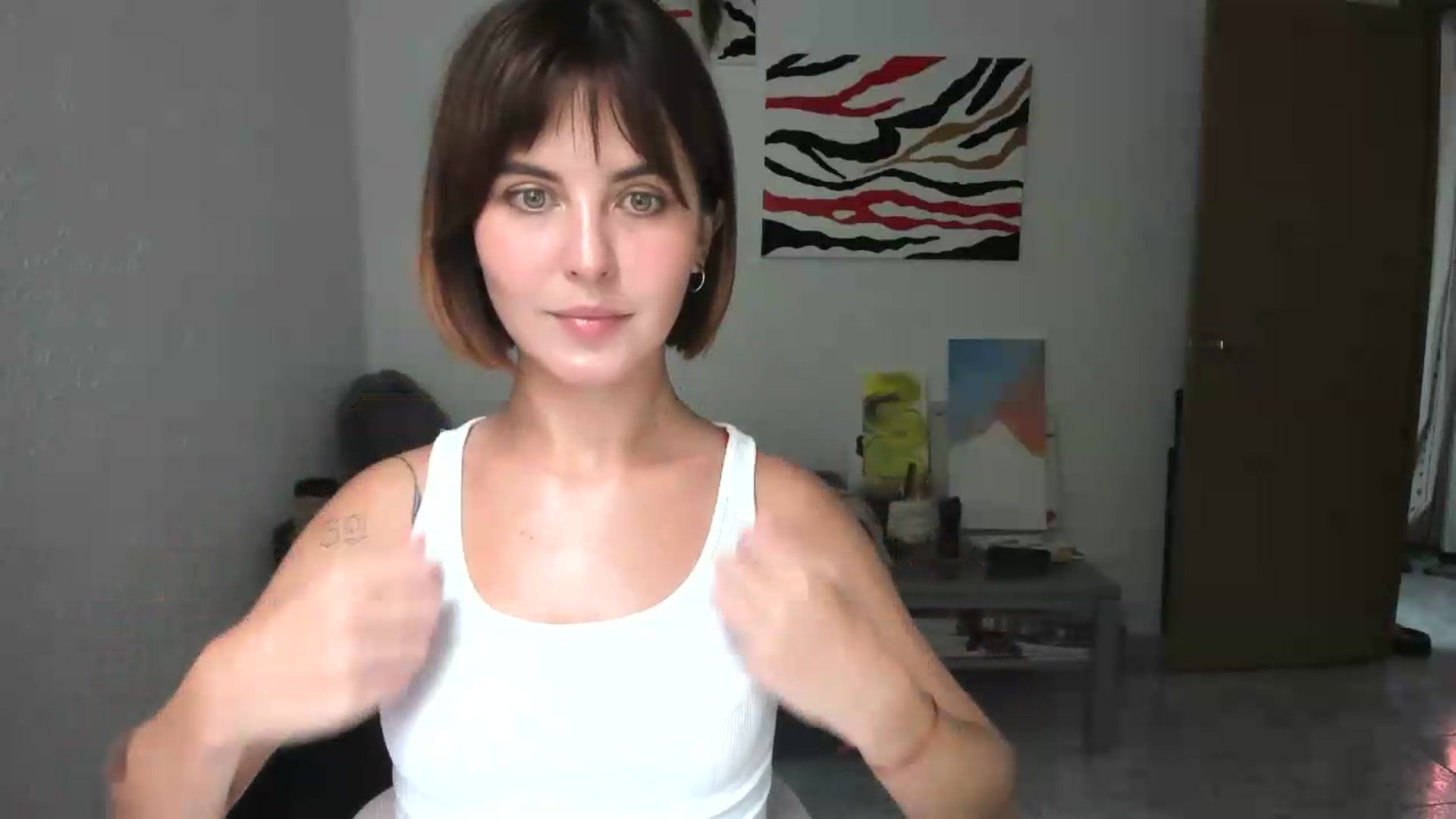 Gallery image thumbnail from AhahaGirl's myfreecams stream on, 08/29/2026, 14:03 image 10 of 20