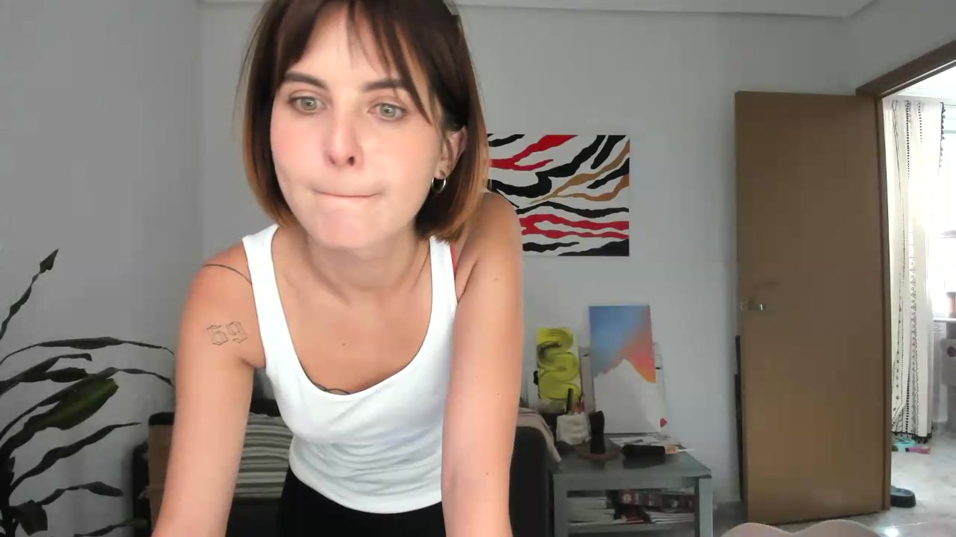 Gallery image thumbnail from AhahaGirl's myfreecams stream on, 08/29/2026, 16:03 image 2 of 20