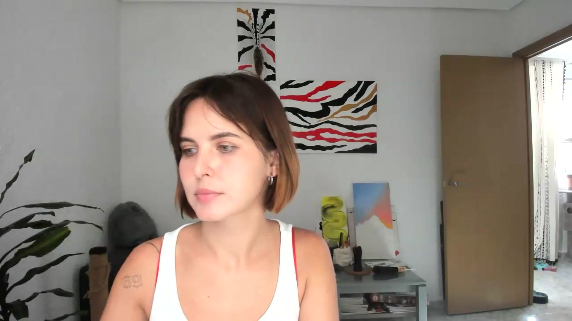 Gallery image thumbnail from AhahaGirl's myfreecams stream on, 08/29/2026, 16:03 image 5 of 20