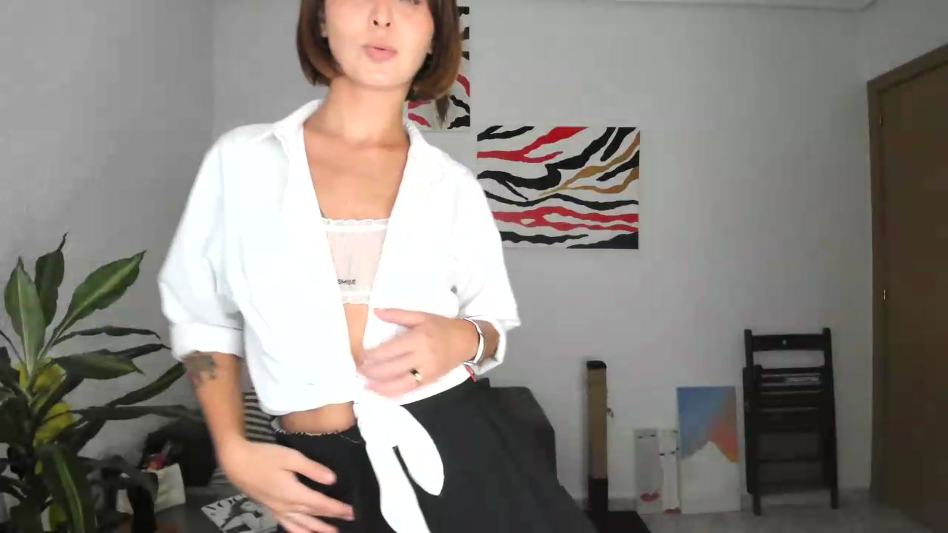 Gallery image thumbnail from AhahaGirl's myfreecams stream on, 09/01/2026, 16:56 image 13 of 20