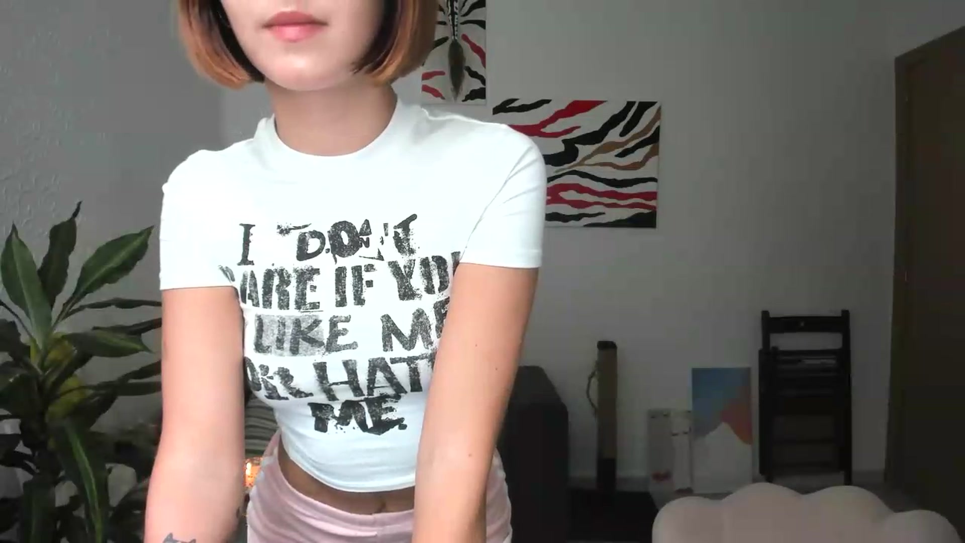 Gallery image thumbnail from AhahaGirl's myfreecams stream on, 09/04/2026, 13:47 image 4 of 20